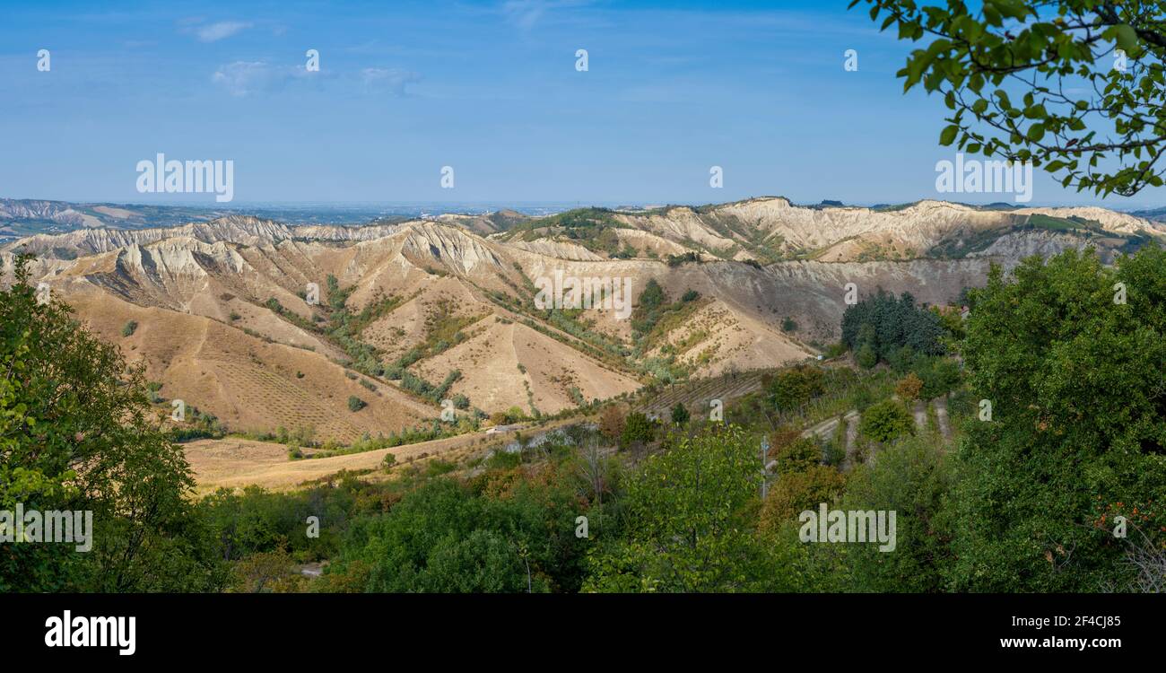 Vista panoramica del Parco regionale della vena del gesso romagnola. Brisighella, Borgo Rivola, Borgo Tossignano. Emilia Romagna, Italia, Europa. Foto Stock