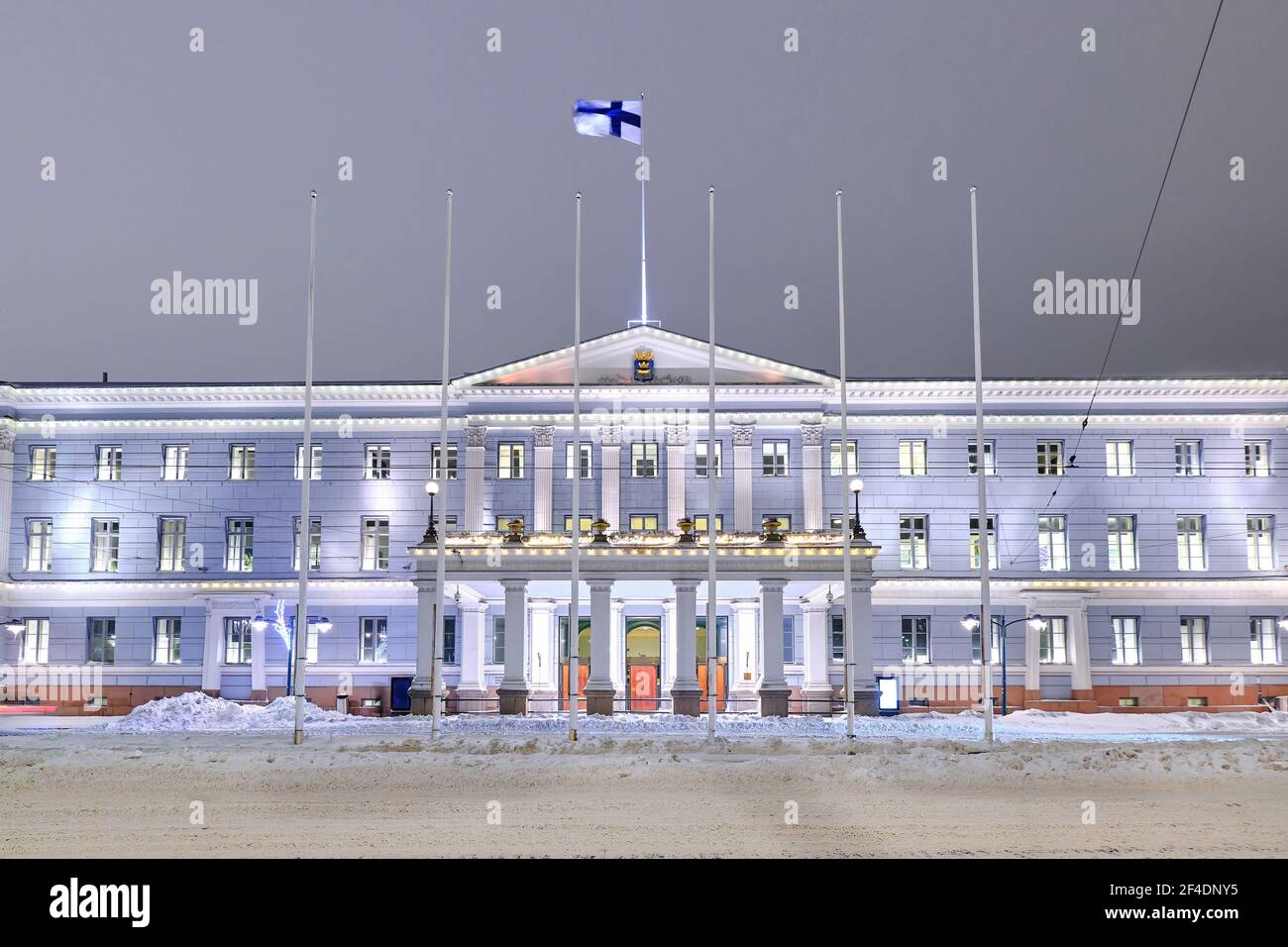 Helsinki, Finlandia - 13 gennaio 2021: Municipio di Helsinki durante la neve. Foto Stock