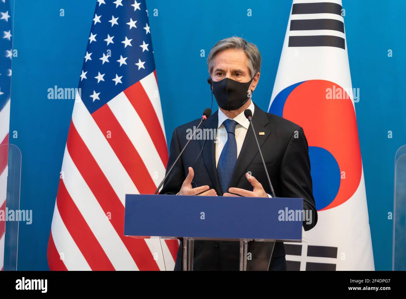 Il Segretario di Stato statunitense Antony Blinken durante una conferenza stampa congiunta con il Ministro degli Esteri coreano Chung EUI-yong e il Ministro della Difesa Suh Wook, 18 marzo 2021 a Seoul, Corea del Sud. Foto Stock