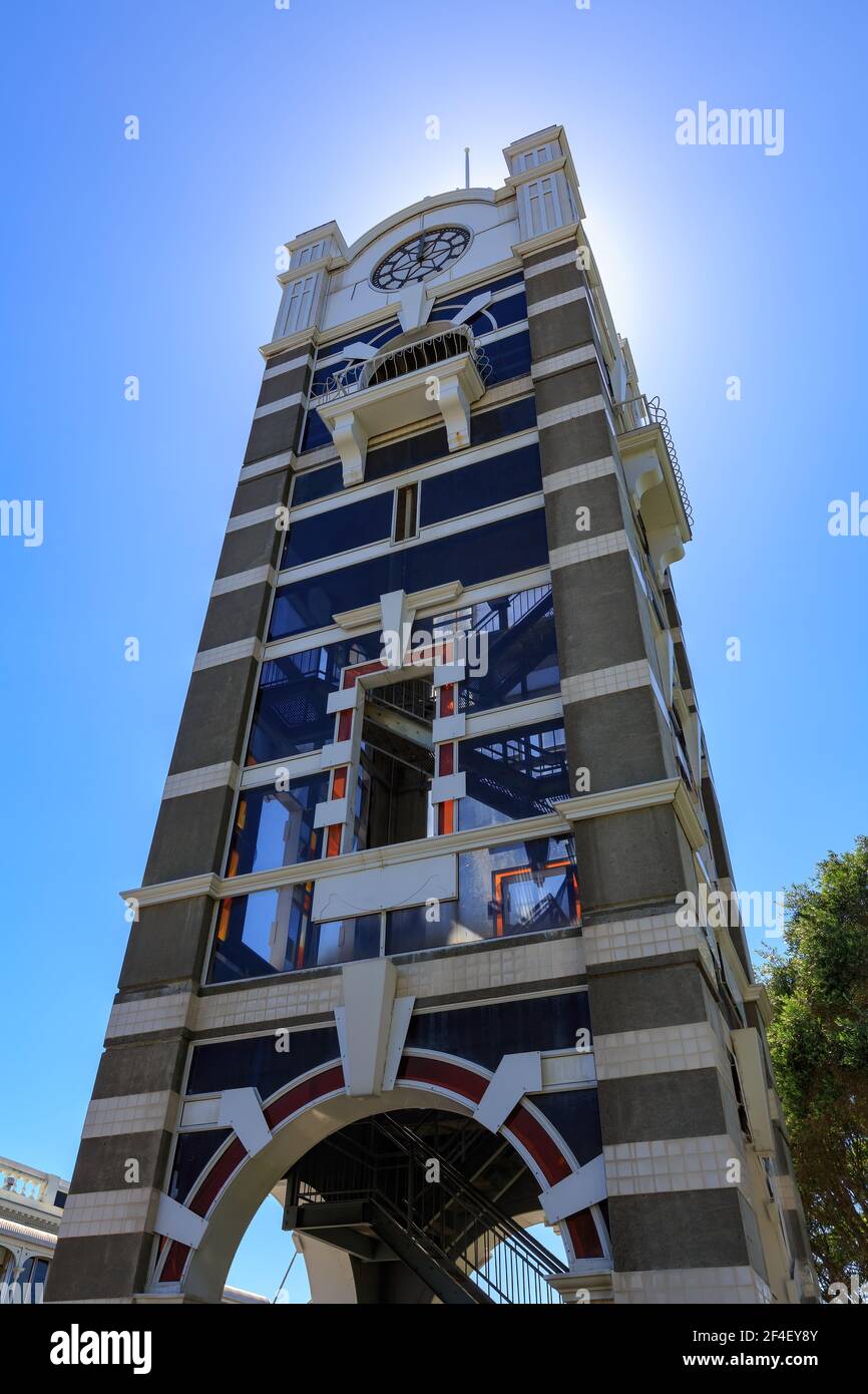 La torre dell'orologio nel centro di New Plymouth, Nuova Zelanda Foto Stock