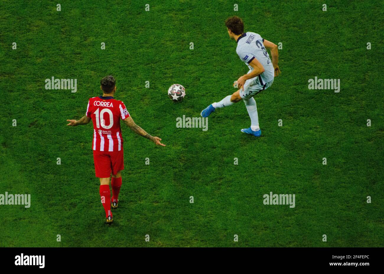 BUCAREST, ROMANIA - 23 febbraio 2021 - Chelsea FC e Atletico Madrid in azione durante la prima tappa della UEFA Champions League al National sono Foto Stock