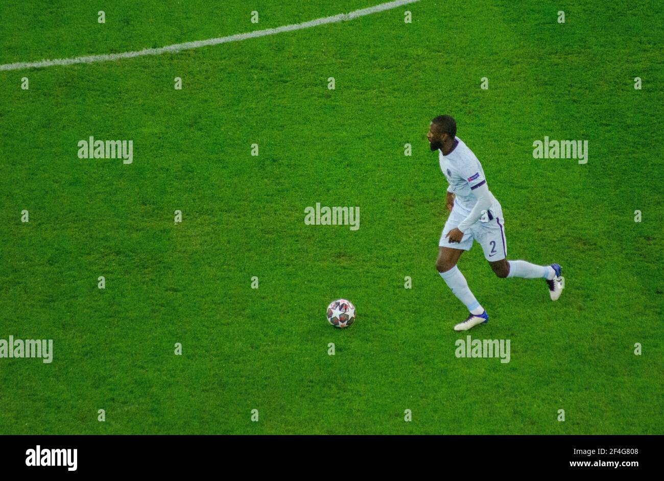 BUCAREST, ROMANIA - 23 febbraio 2021 - Chelsea FC e Atletico Madrid in azione durante la prima tappa della UEFA Champions League al National sono Foto Stock