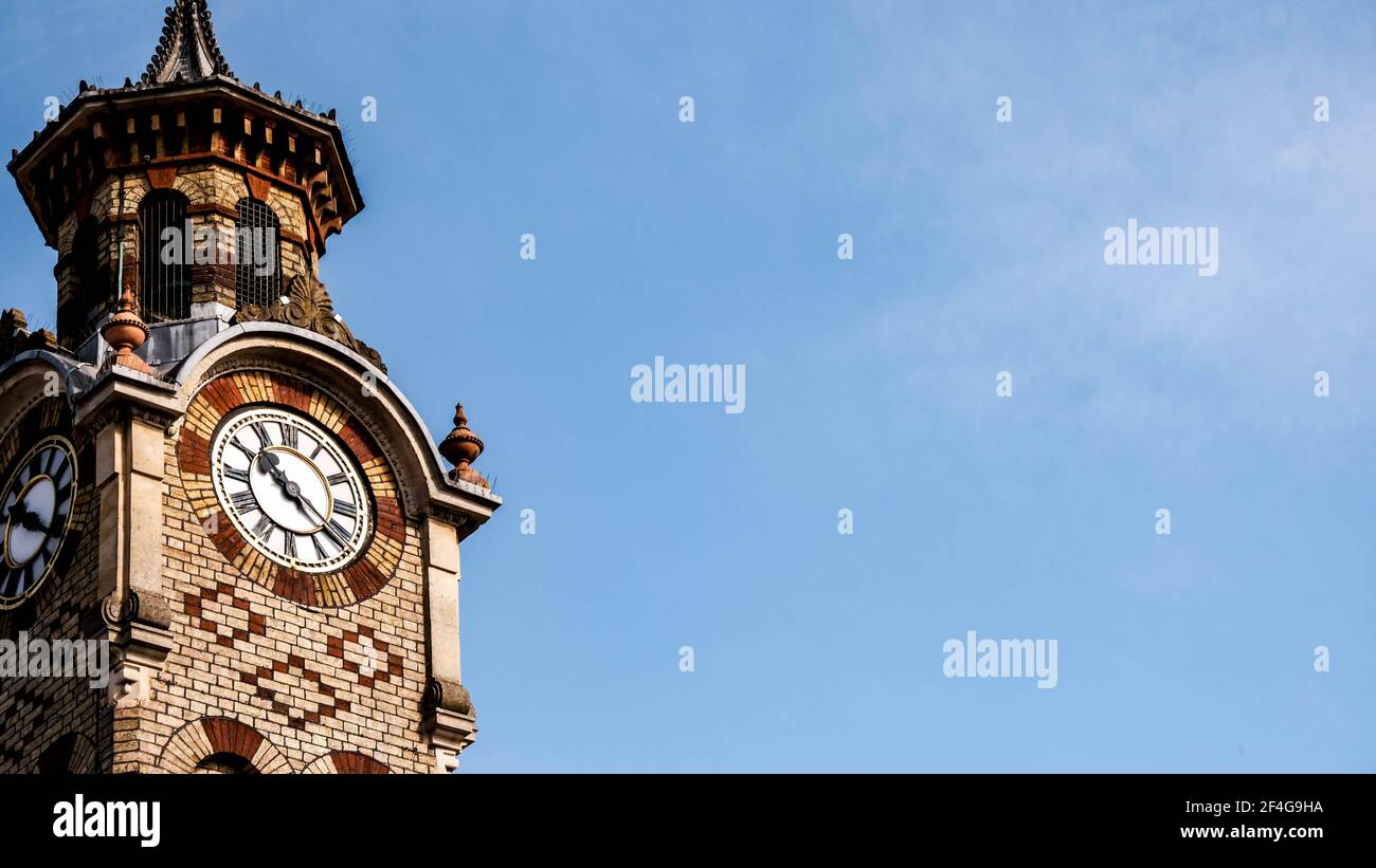 Epsom London UK, March21 2021, Epsom High Street Clock Tower Landmark Foto Stock