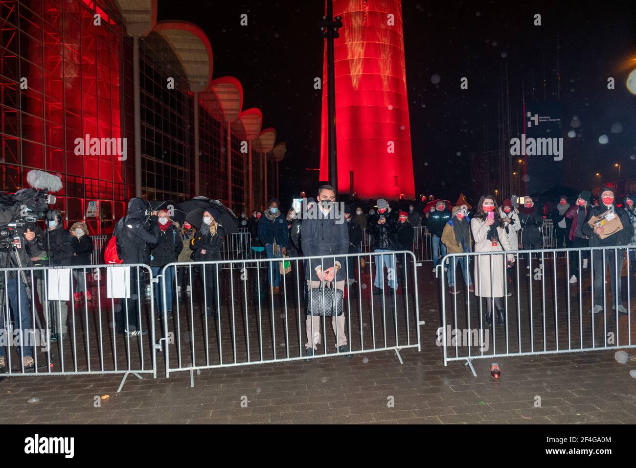 Alarmstufe Rot, Alster in Flammen, Liebe Politik - es reicht!, Amburgo, Messeplatz 1, Heinrich-Hertz-Funkturm, 20.03.2021 Foto Stock