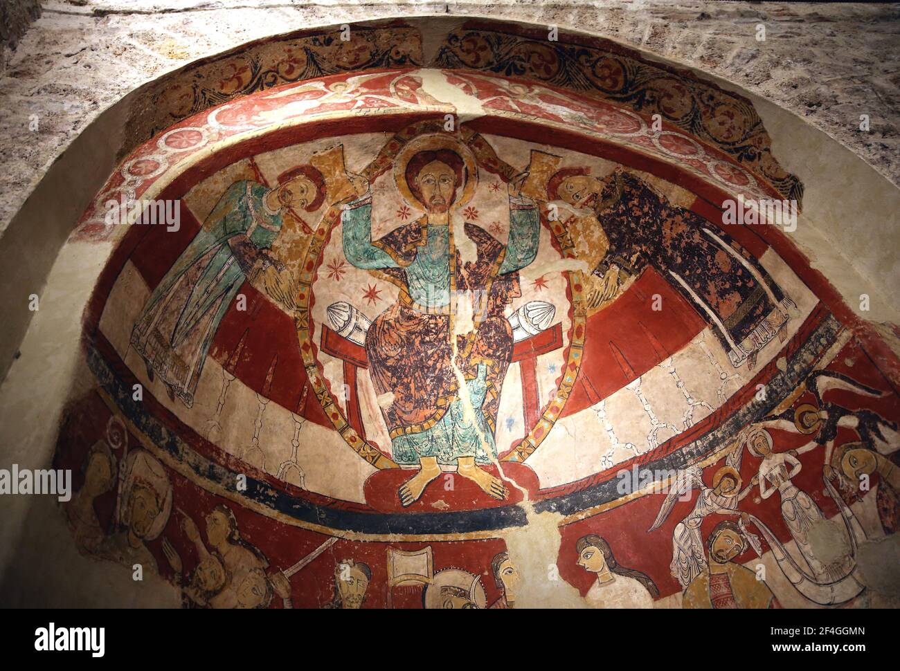 Martirio di Thomas Becket (1170) parte superiore dell'affresco, dettaglio. xii-xiii secolo. Chiesa di Santa Maria di Terrassa. Catalogna, Spagna. Foto Stock