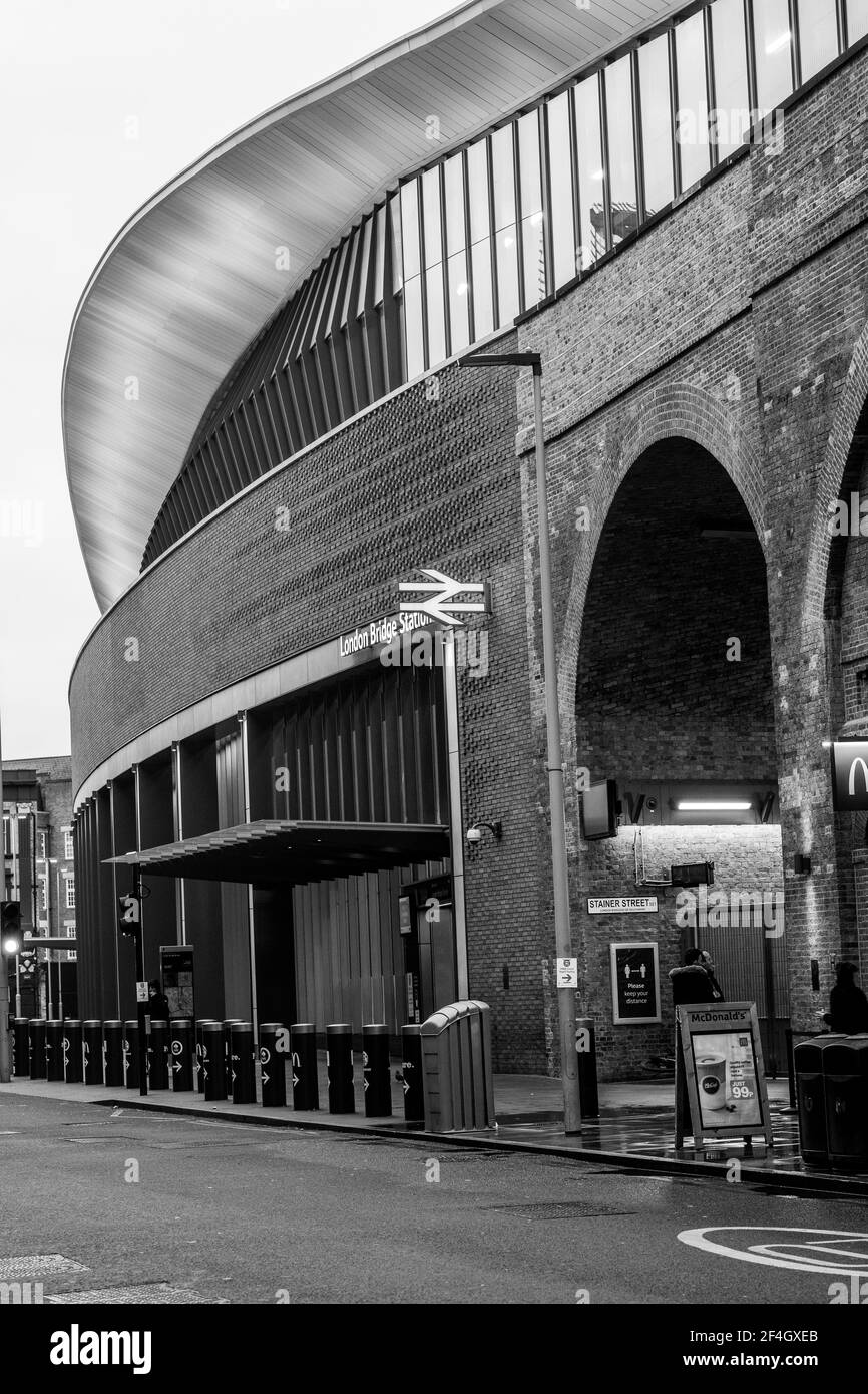 Londra lungo il Tamigi Foto Stock