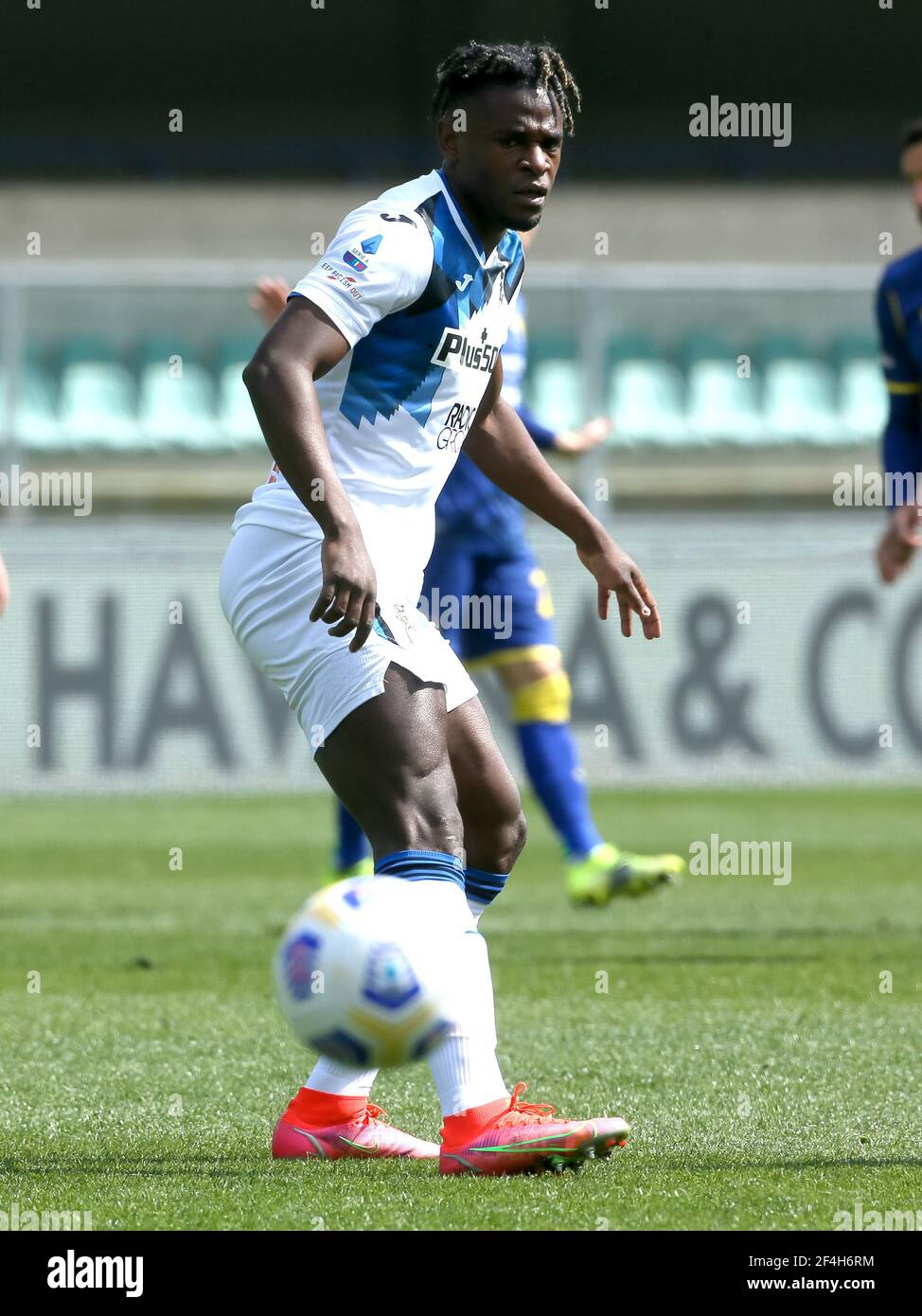 VERONA, ITALIA - MARZO 21: Duvan Zapata di Atalanta durante la Serie A match tra Hellas Verona e Atalanta Bergamo allo Stadio Marc Antonio Bentegodi il 21 Marzo 2021 a Verona (Foto di Ciro Santangelo/Orange Pictures) Foto Stock