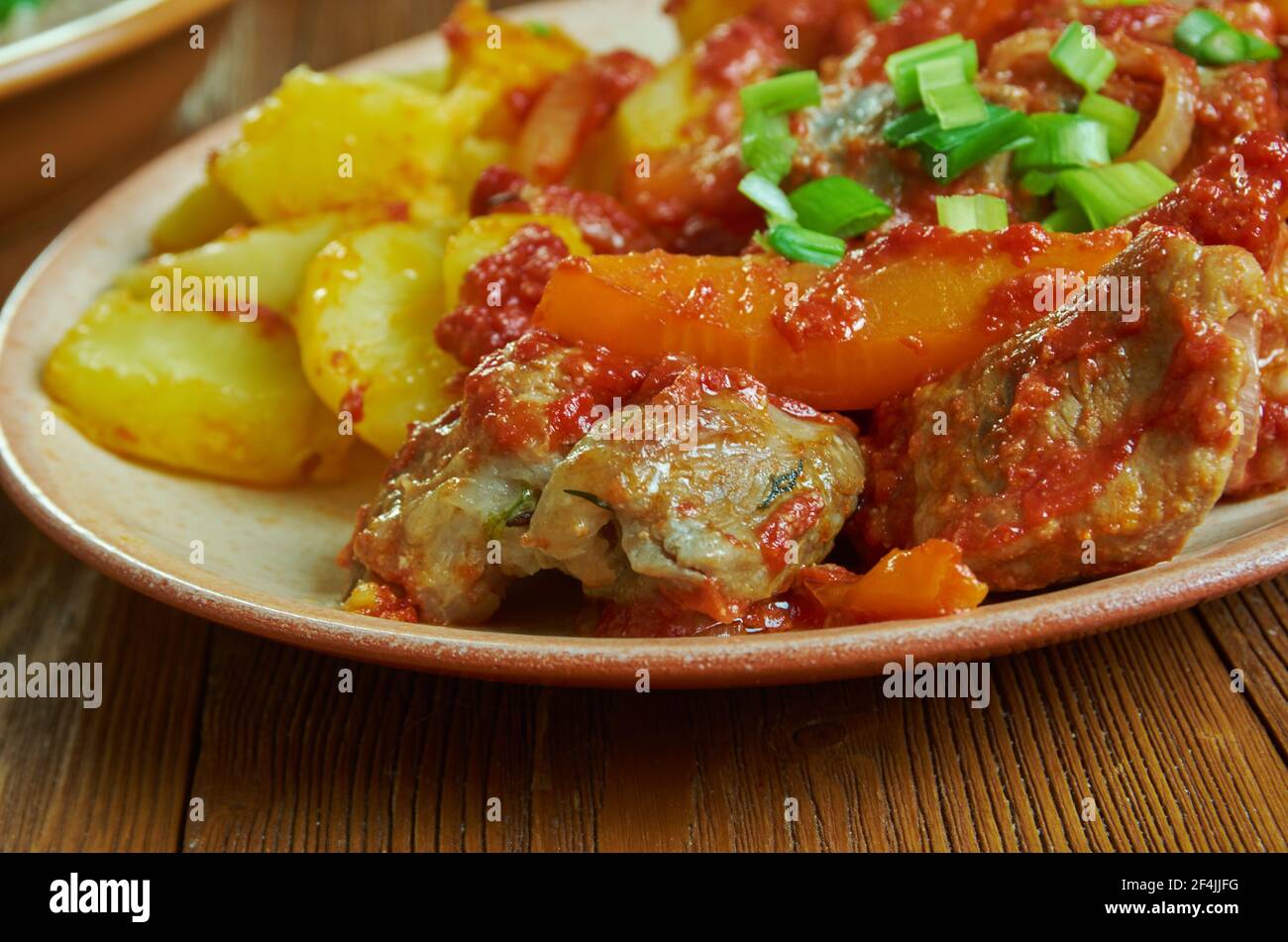 Katuv sleh - piatto ceco , la carne viene fritta in una padella e poi viene cotta con ingredienti. Foto Stock