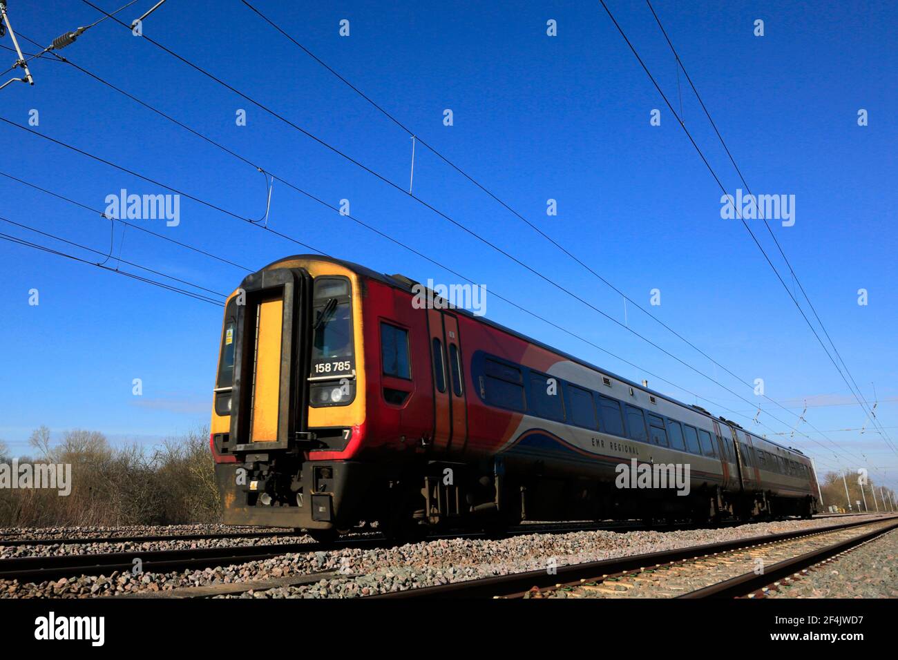 158785 EMR Regional, East Midlands Train, Newark on Trent, Nottinghamshire, Inghilterra; REGNO UNITO Foto Stock