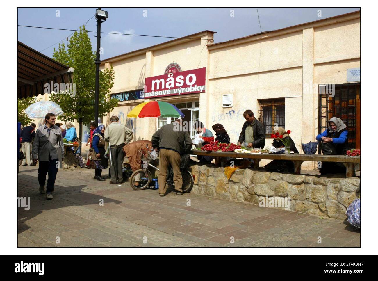 La Slovacchia entra a far parte dell'UE il 1° maggio 2004. Kosice una città nella Slovacchia orientale.Fotografia David Sandison 28/4/2004 Foto Stock