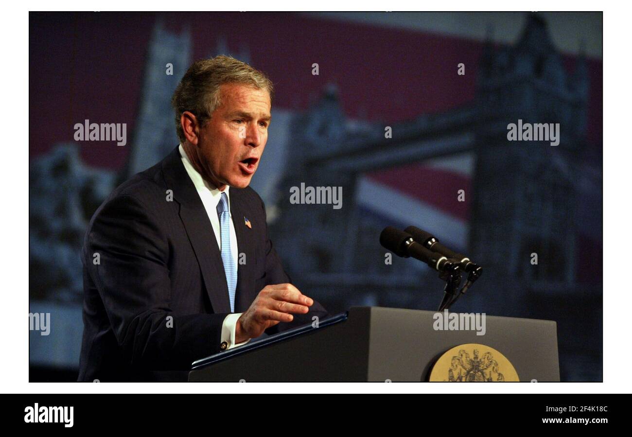 Il Presidente Bush ha tenuto il suo discorso ai VIP della Banqueting House di Londra, come parte della sua visita di Stato nel Regno Unito.Pic David Sandison/The Independent 19/11/2003 Foto Stock