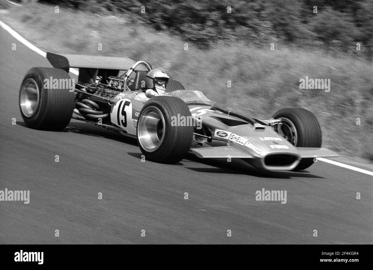 Jochen RINDT guida Lotus-Ford F1 a piena velocità durante il Gran Premio di Francia 1969, sul circuito di Charade vicino a Clermont-Ferrand. Foto Stock