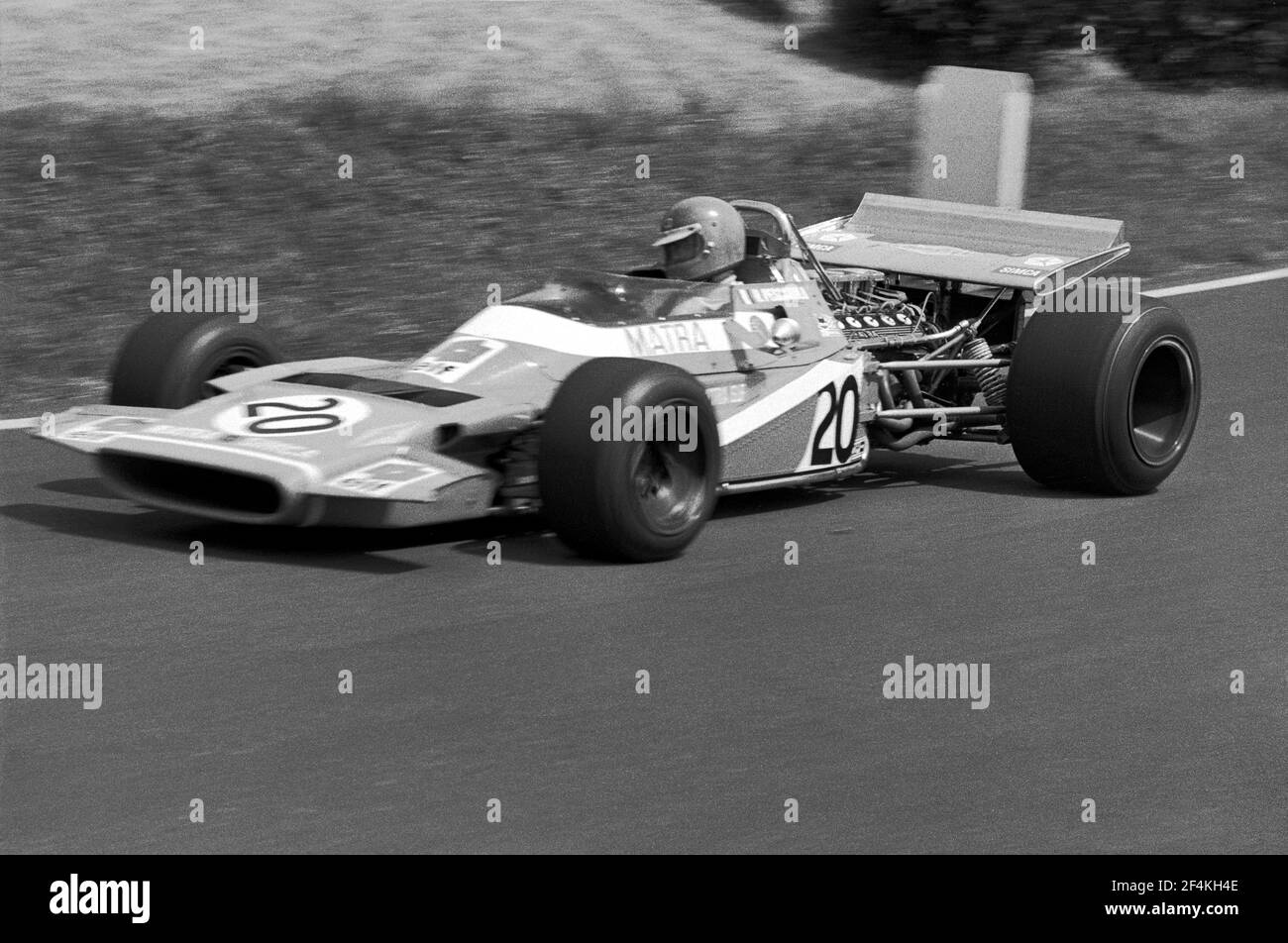 Henri PESCAROLO guida la vettura di Formula 1 MATRA a piena velocità durante il Gran Premio di Francia 1970, sul circuito di Charade vicino a Clermont-Ferrand. Foto Stock