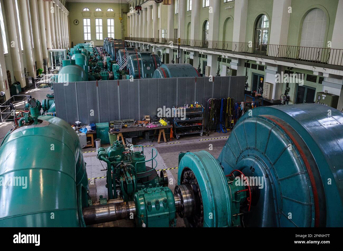 La centrale elettrica di Walchensee è una centrale idroelettrica in Baviera, Germania. Si tratta di una centrale elettrica di stoccaggio alimentata con acqua proveniente dal Walchensee Foto Stock