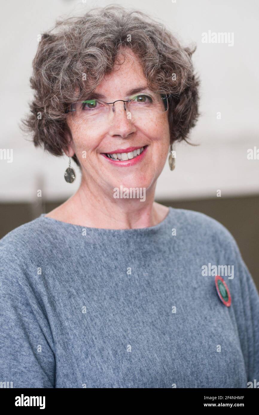 Edimburgh, Scozia. 18 agosto 2018. Storico sociale britannico specializzato nello studio delle donne pioniere Jane Robinson frequenta una fotocellula durante la Th Foto Stock