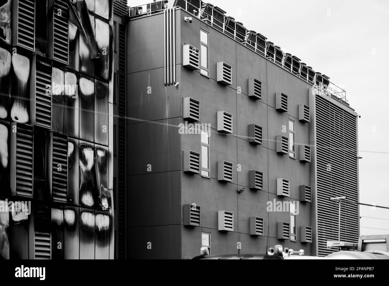 Milioni di siti web offline dopo il fuoco presso i servizi cloud francesi Azienda OVH Cloud a Strasburgo, Francia Foto Stock