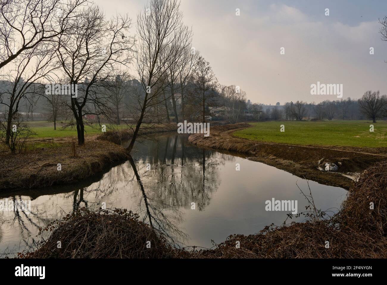 Alla fine dell'inverno nella pianura lombarda Foto Stock