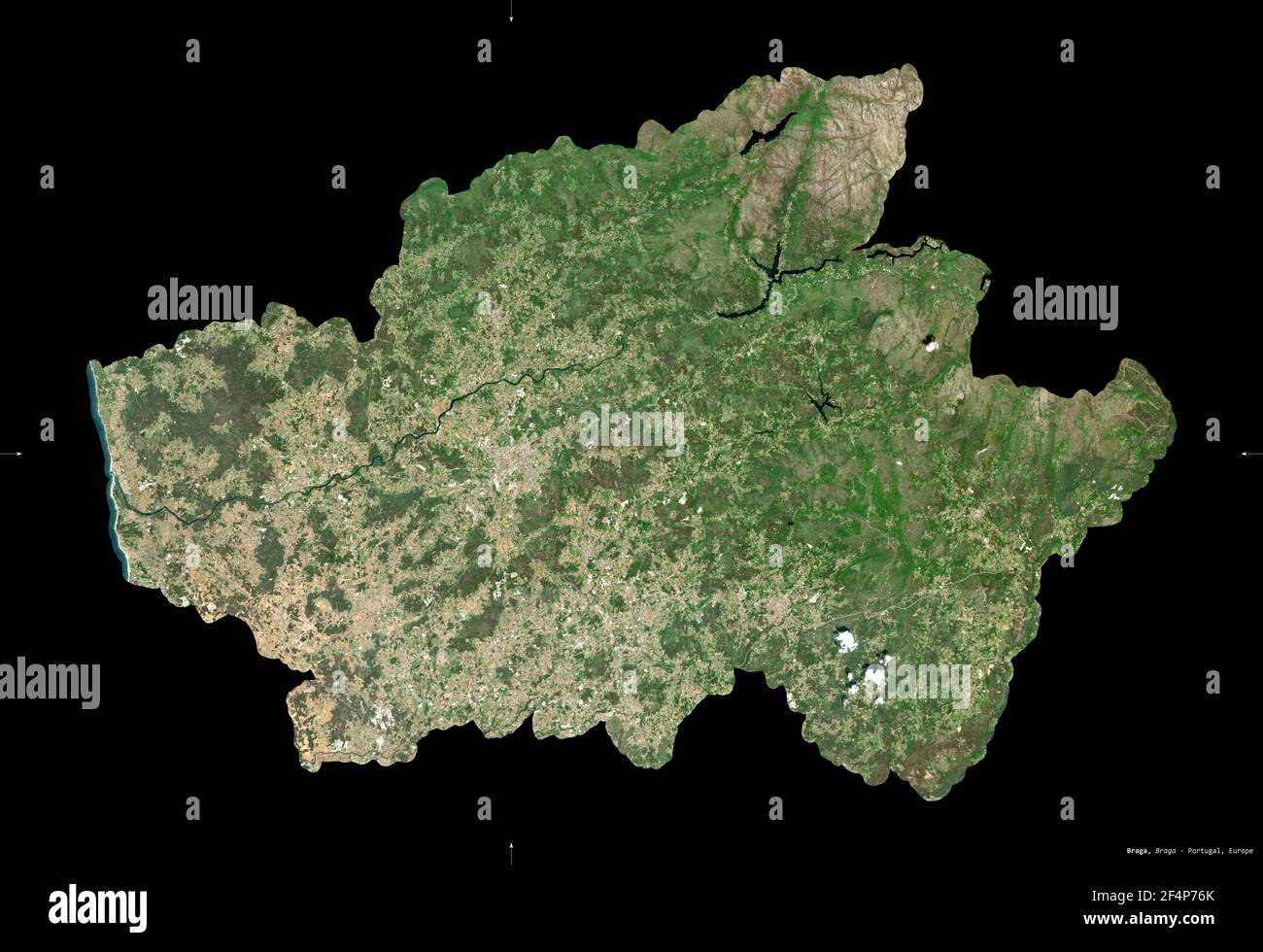 Braga, distretto del Portogallo. Immagini satellitari Sentinel-2. Forma isolata su nero. Descrizione, ubicazione della capitale. Contiene Copernicus modificato Foto Stock