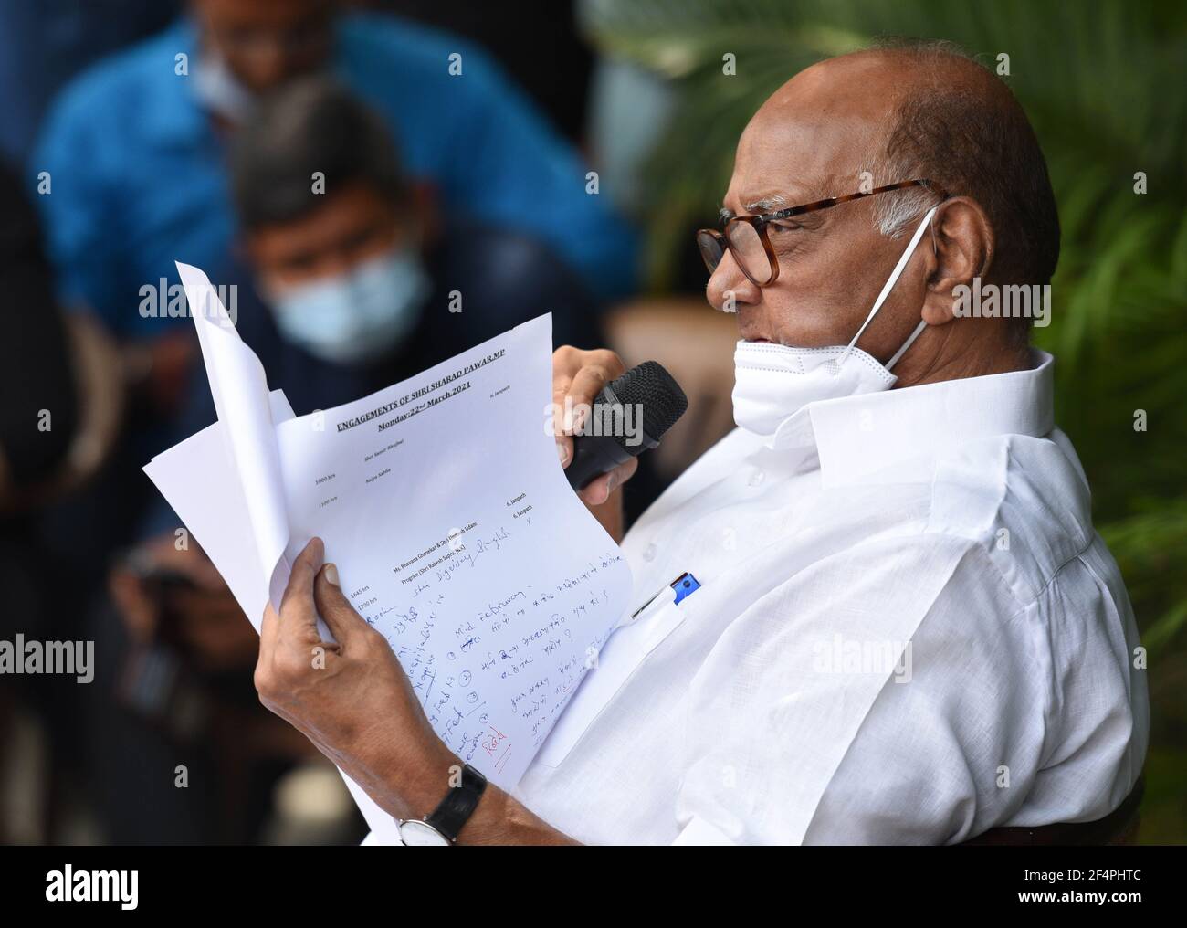 Nuova Delhi, India. 22 marzo 2021. NEW DELHI, INDIA - MARZO 22: Sharad Pawar, capo del PCN, si è rivolto a una conferenza stampa presso la sua residenza sulle accuse contro il ministro di casa Maharashtra, Anil Deshmukh, il 22 marzo 2021 a Nuova Delhi, India. Sostenendo che le accuse di corruzione fatte dall'ex commissario della polizia di Mumbai Param Bir Singh contro il ministro dell'interno Anil Deshmukh sono state false, Sharad Pawar ha ribadito che essi apporteranno il ministro e non cercheranno le sue dimissioni per la controversia. (Foto di Arvind Yadav/Hindustan Times/Sipa USA) Credit: Sipa USA/Alamy Live News Foto Stock