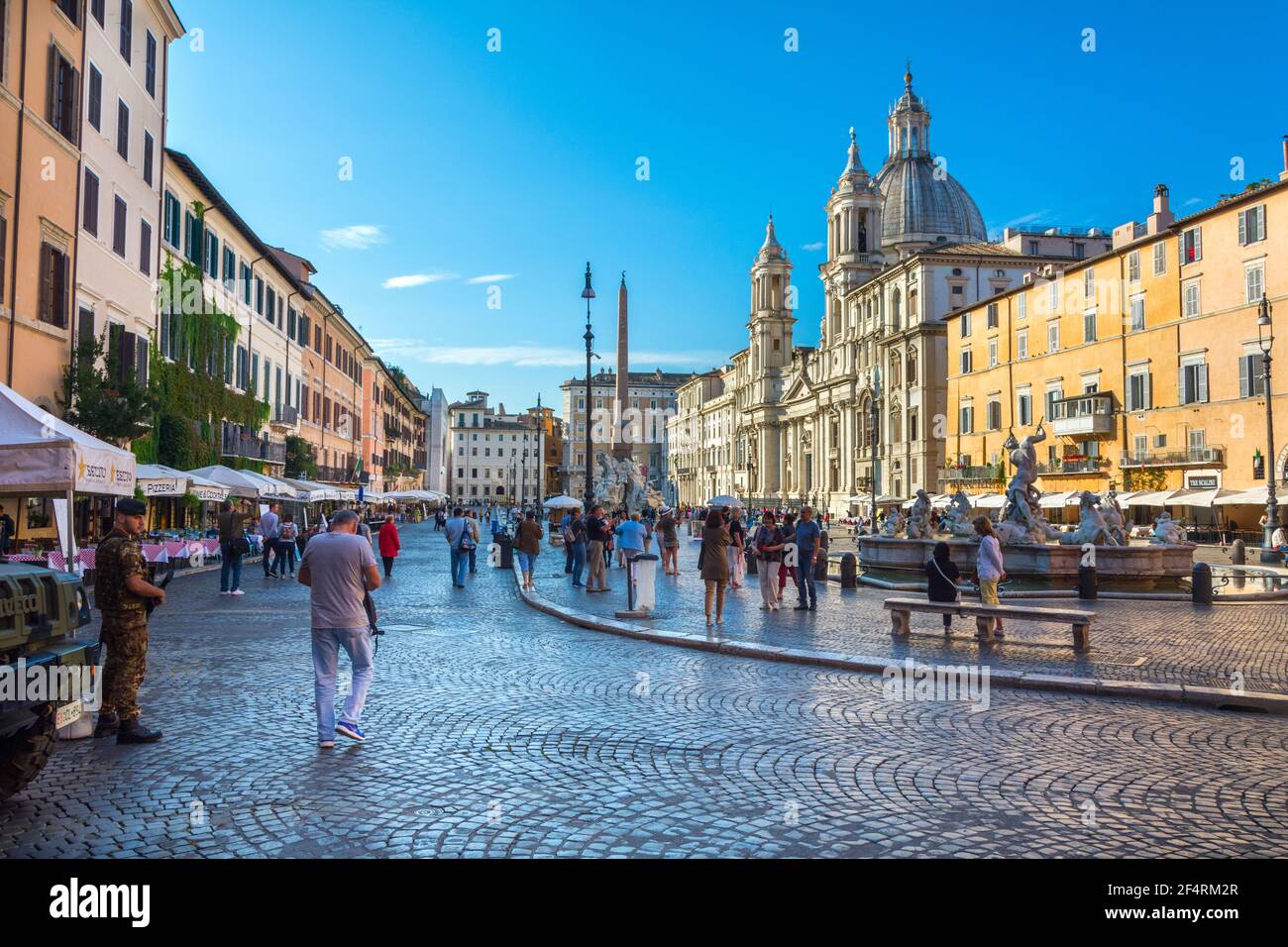 Roma, Italia - 03 ottobre 2018: Piazza Navona si affaccia su Sant'Agnese ad Agone Foto Stock