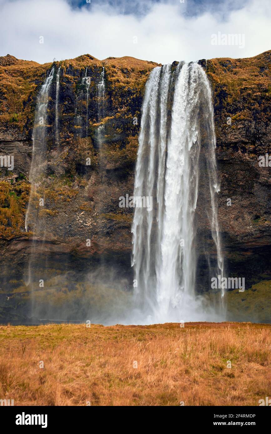 Seljalandsfoss è una cascata in Islanda Foto Stock