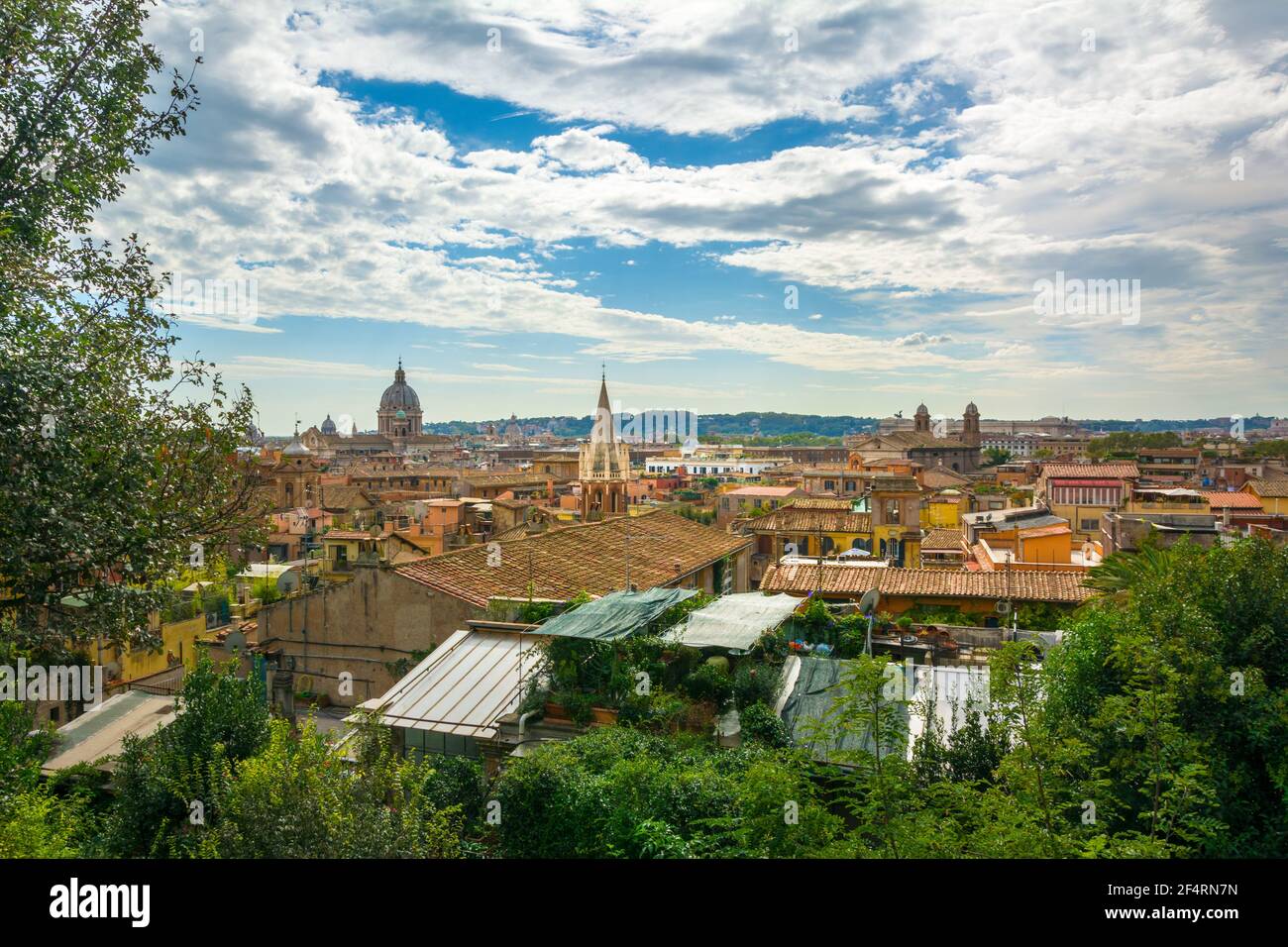 Roma, Italia - 04 ottobre 2018: Vista alta sui tetti di Roma Foto Stock