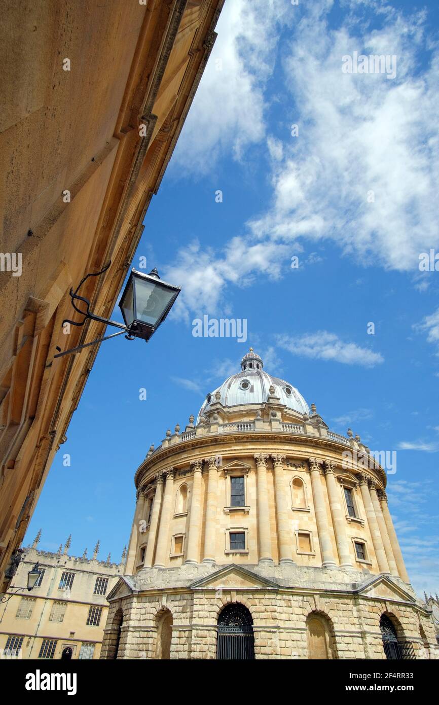 La Radcliffe Camera, Oxford University. Architetto: James Gibbs, stile neoclassico. Ospita la biblioteca Bodleian Foto Stock