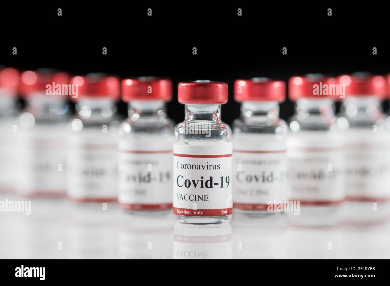 Covid-19 flaconcino di vaccino del coronavirus primo piano Foto Stock