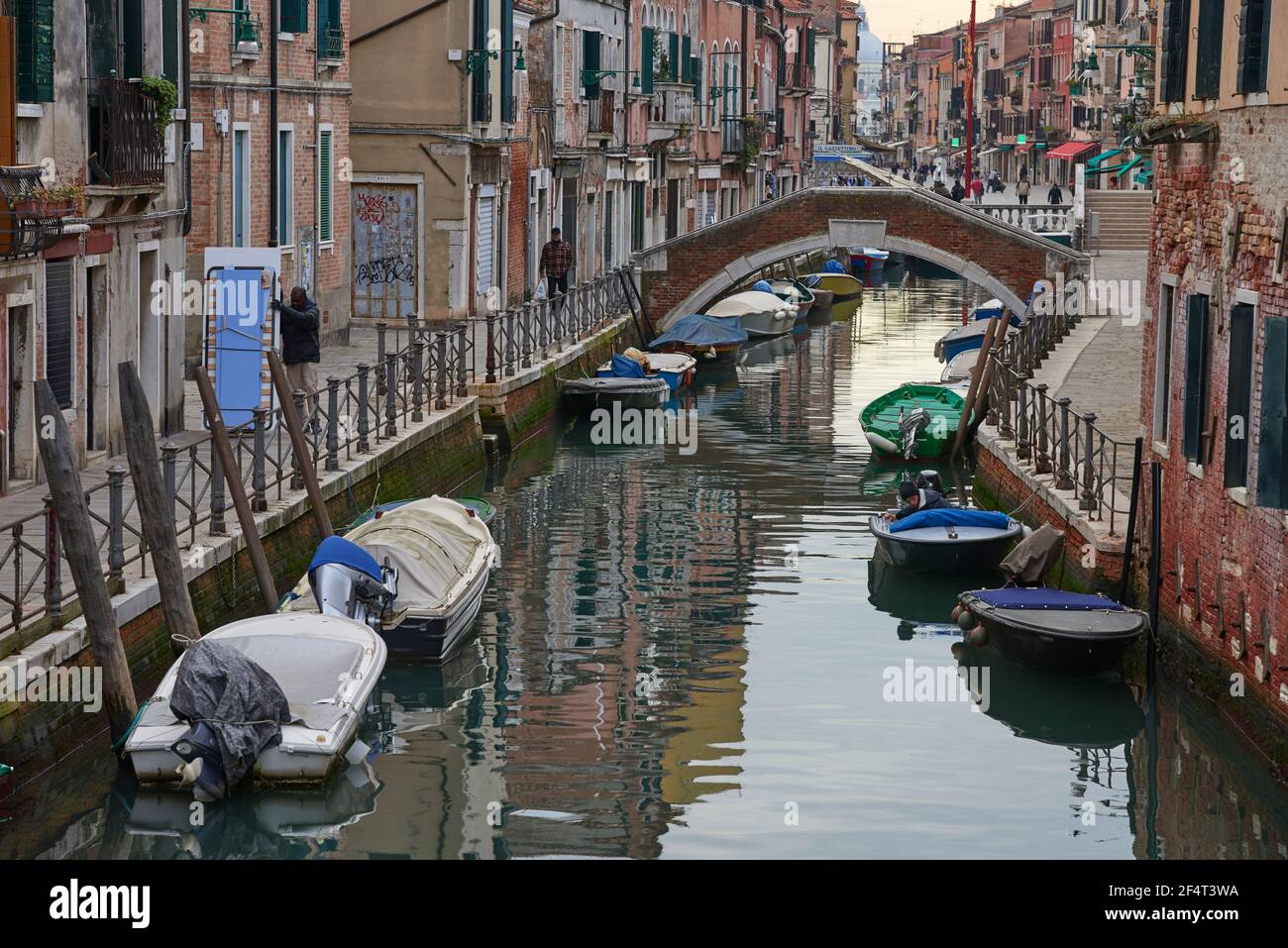 Geografia / viaggio, Italia, Venezia, ponte con piccolo canale, diritti aggiuntivi-clearance-Info-non-disponibile Foto Stock