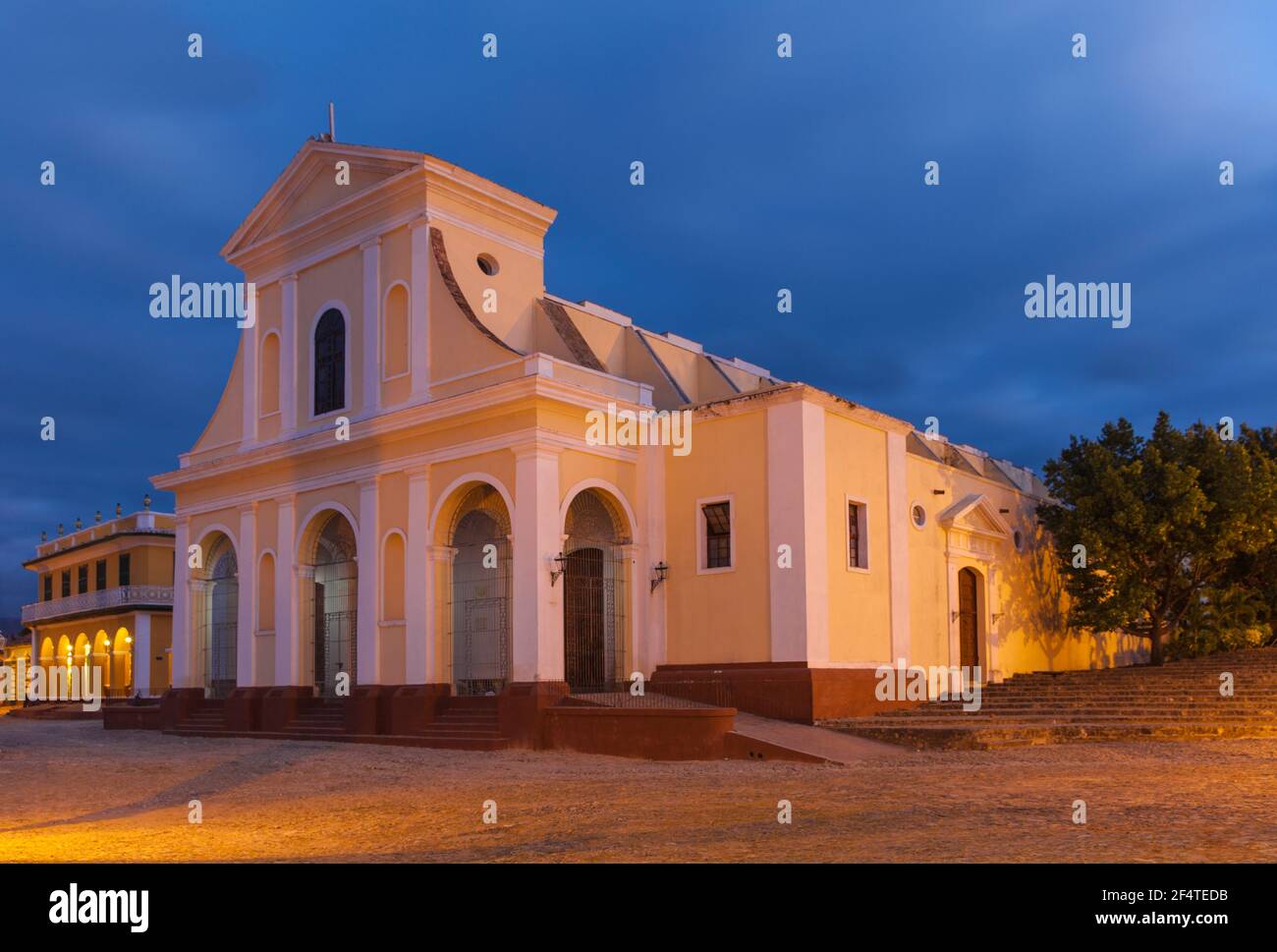 Cuba, Trinidad, Plaza Mayor, Iglesia Parroquial de la Santissima Trinidad - Chiesa della Santissima Trinità Foto Stock