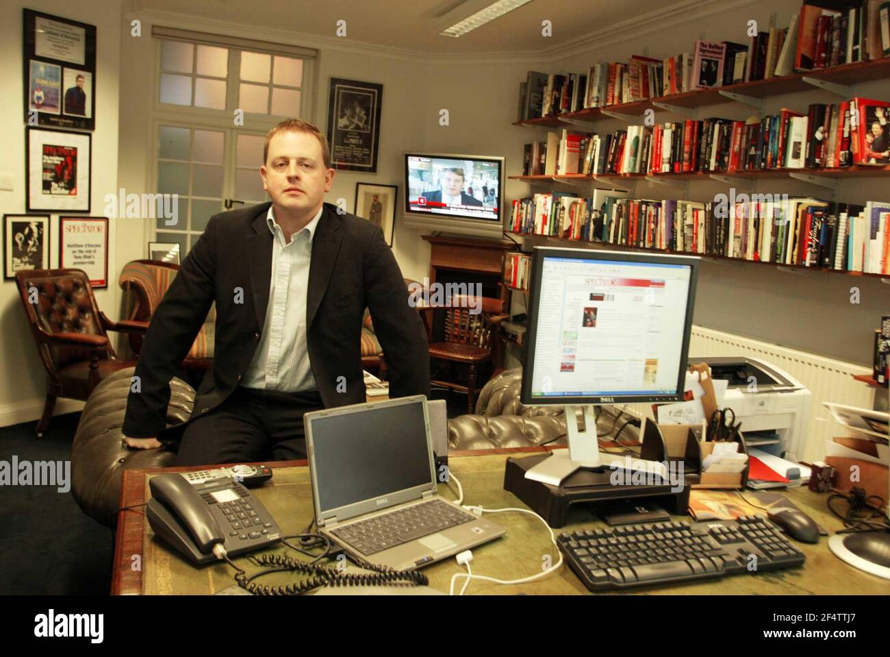 Mathew D'Ancona redattore dello spettatore nel suo ufficio in Foto di Londra David Sandison Foto Stock