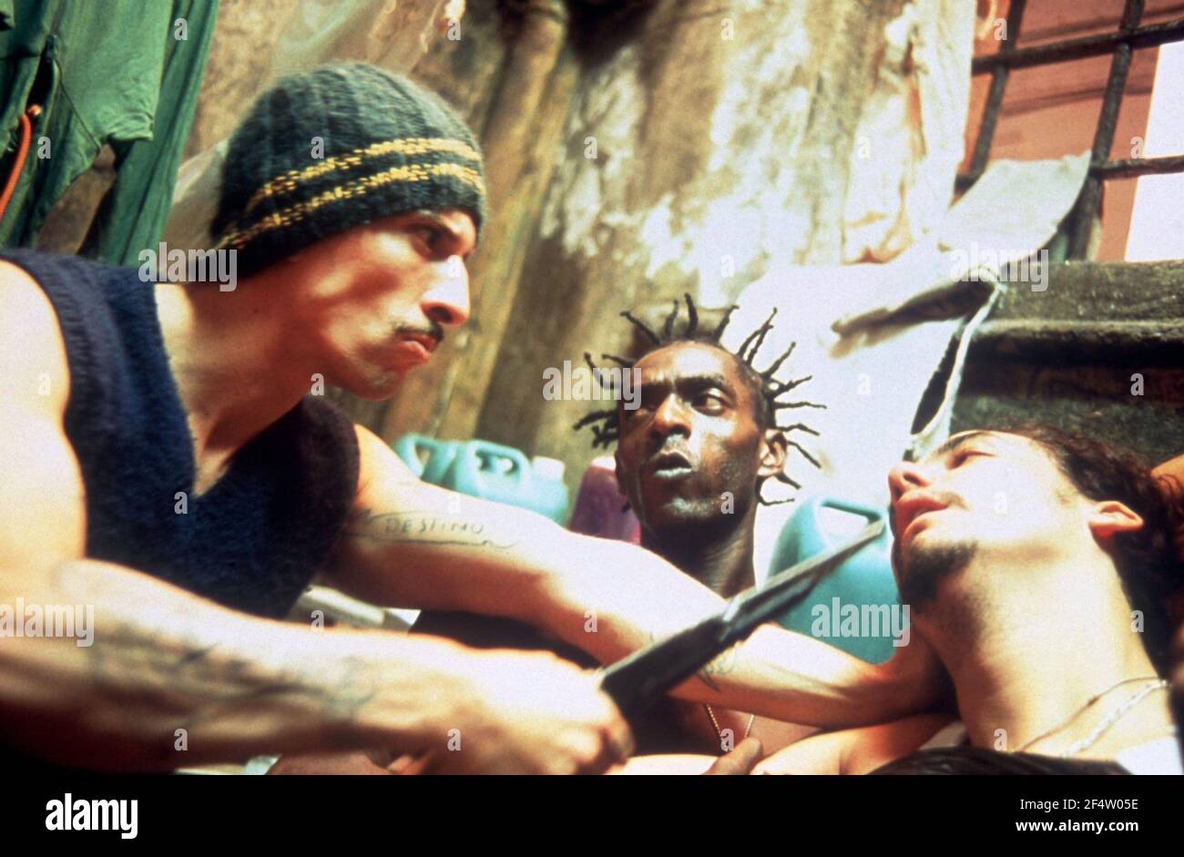 WAGNER MOURA e MILHEM CORTAZ a CARANDIRÚ (2003), regia DI HECTOR BABENCO. Credit: SONY PICTURES CLASSICS / BERGAMO, MARLENE / Album Foto Stock