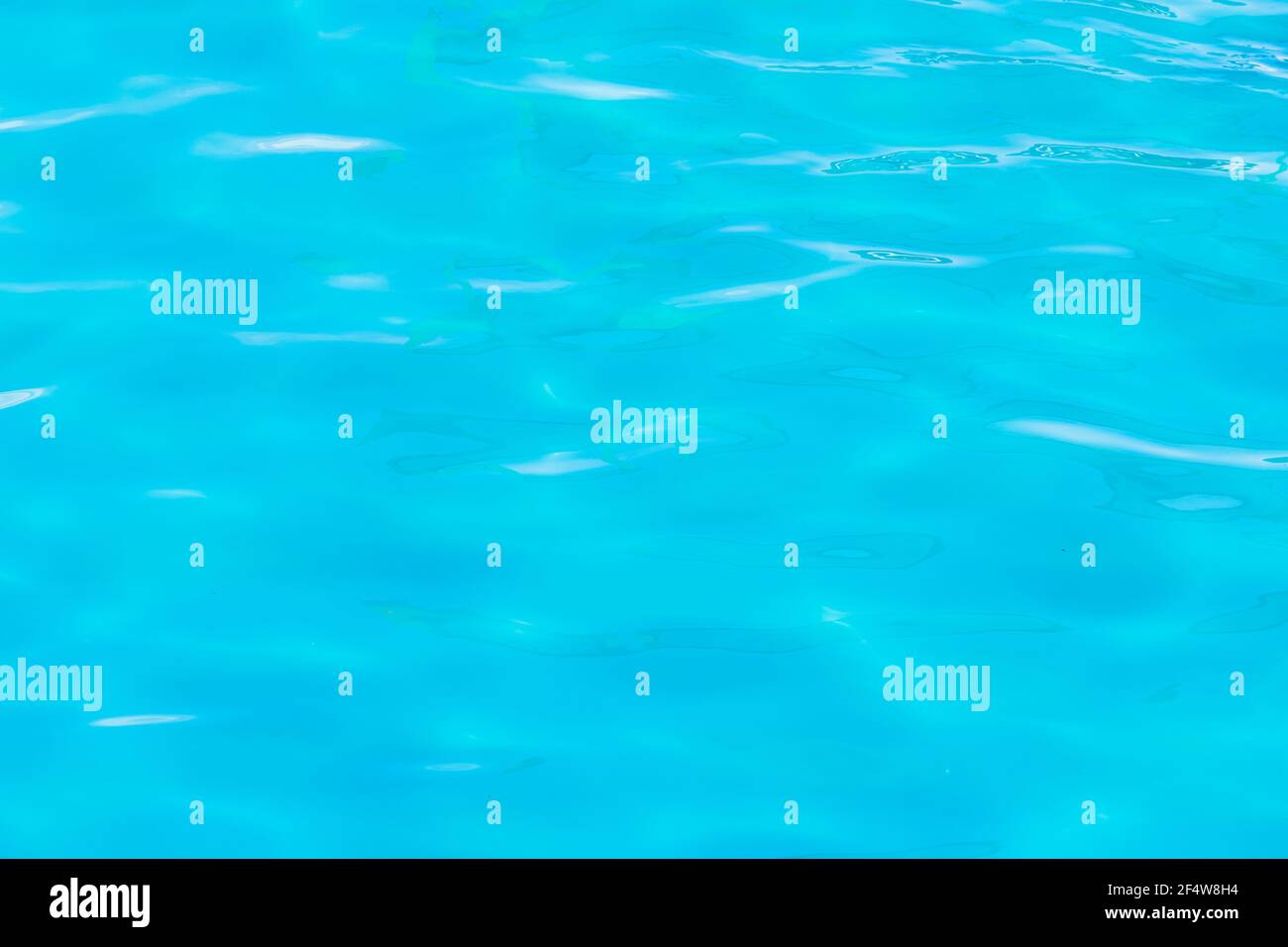 Azure trasparente acqua piscina sfondo aqua. Foto Stock