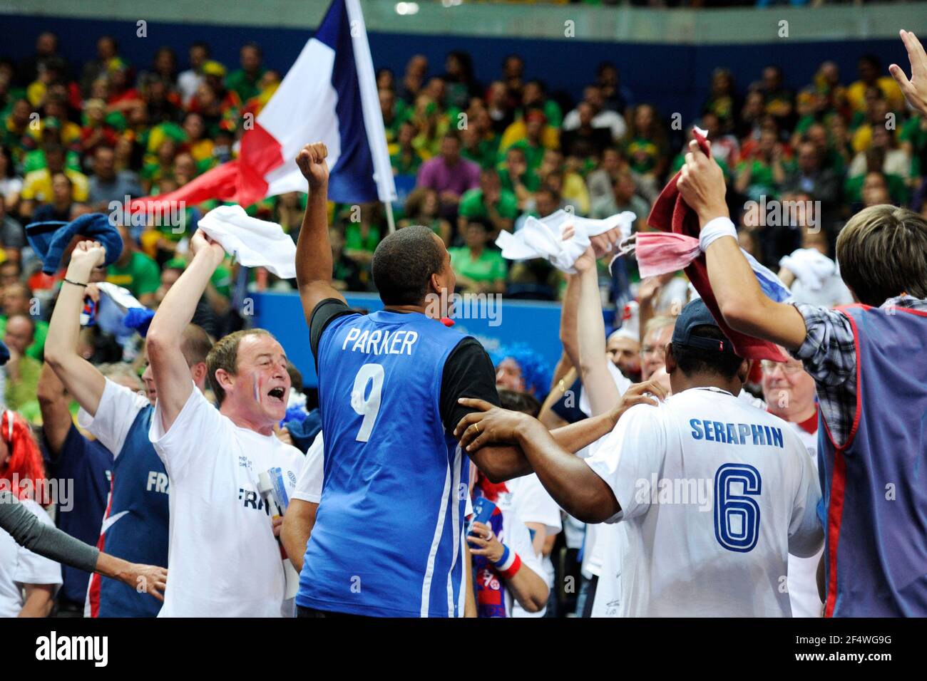 BASKET - EUROBASKET MEN 2011 - LITUANIA - ROUND 2 - VILNIUS - LITUANIA V FRANCIA - 09/09/2011 - FOTO : JEAN FRANCOIS MOLLIERE / DPPI - JOY FRANCE - TIFOSI TIFOSI Foto Stock