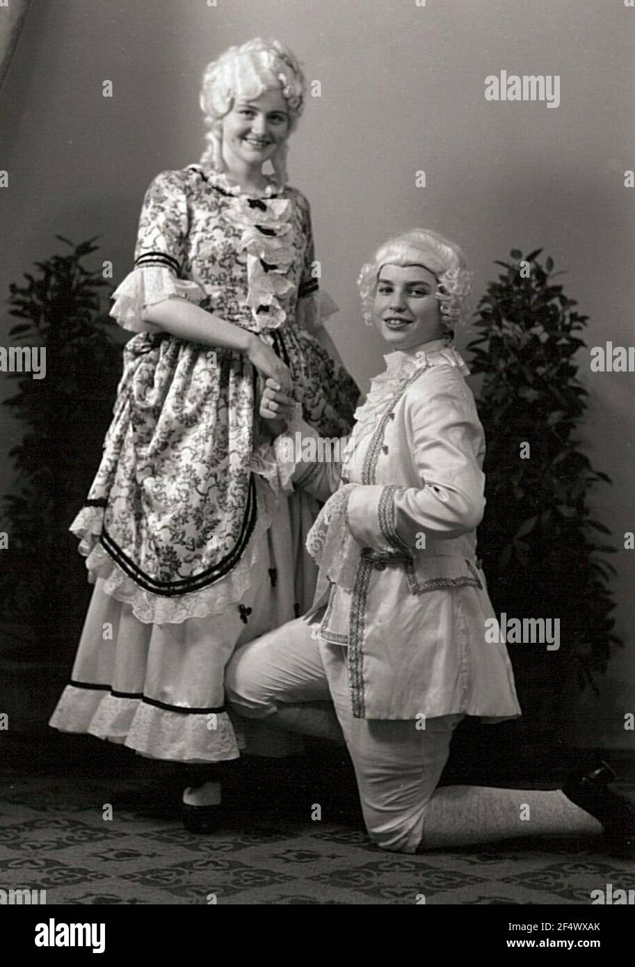 Coppia in costume 'eißner porcellana Foto Stock