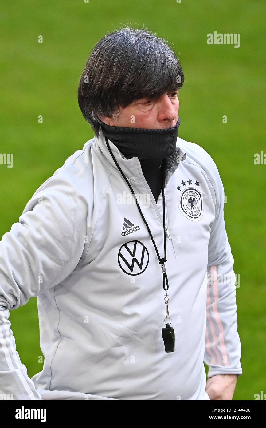 Allenatore federale Joachim Jogi Loew. GES / Fussball / DFB-Training Duesseldorf, Die Team, 23.03.2021 Calcio / Calcio: Formazione, pratica nazionale tedesca, Dusseldorf, 23 marzo 2021 | utilizzo in tutto il mondo Foto Stock