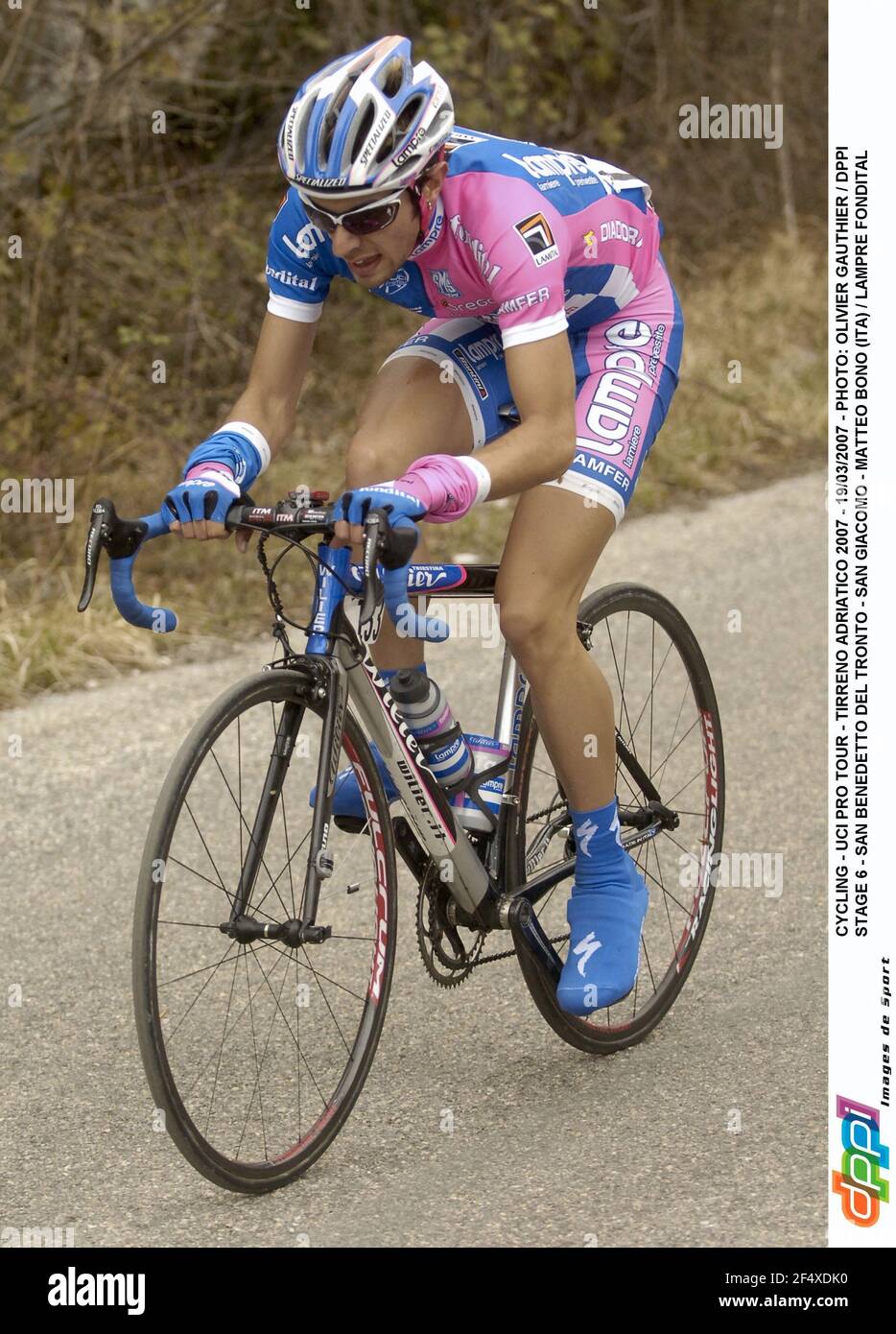 CICLISMO - UCI PRO TOUR - TIRRENO ADRIATICO 2007 - 19/03/2007 - PHOTO: OLIVIER GAUTHIER / DPPI STAGE 6 - SAN BENEDETTO DEL TRONTO - SAN GIACOMO - MATTEO BONO (ITA) / LAMPRE FONDITAL Foto Stock