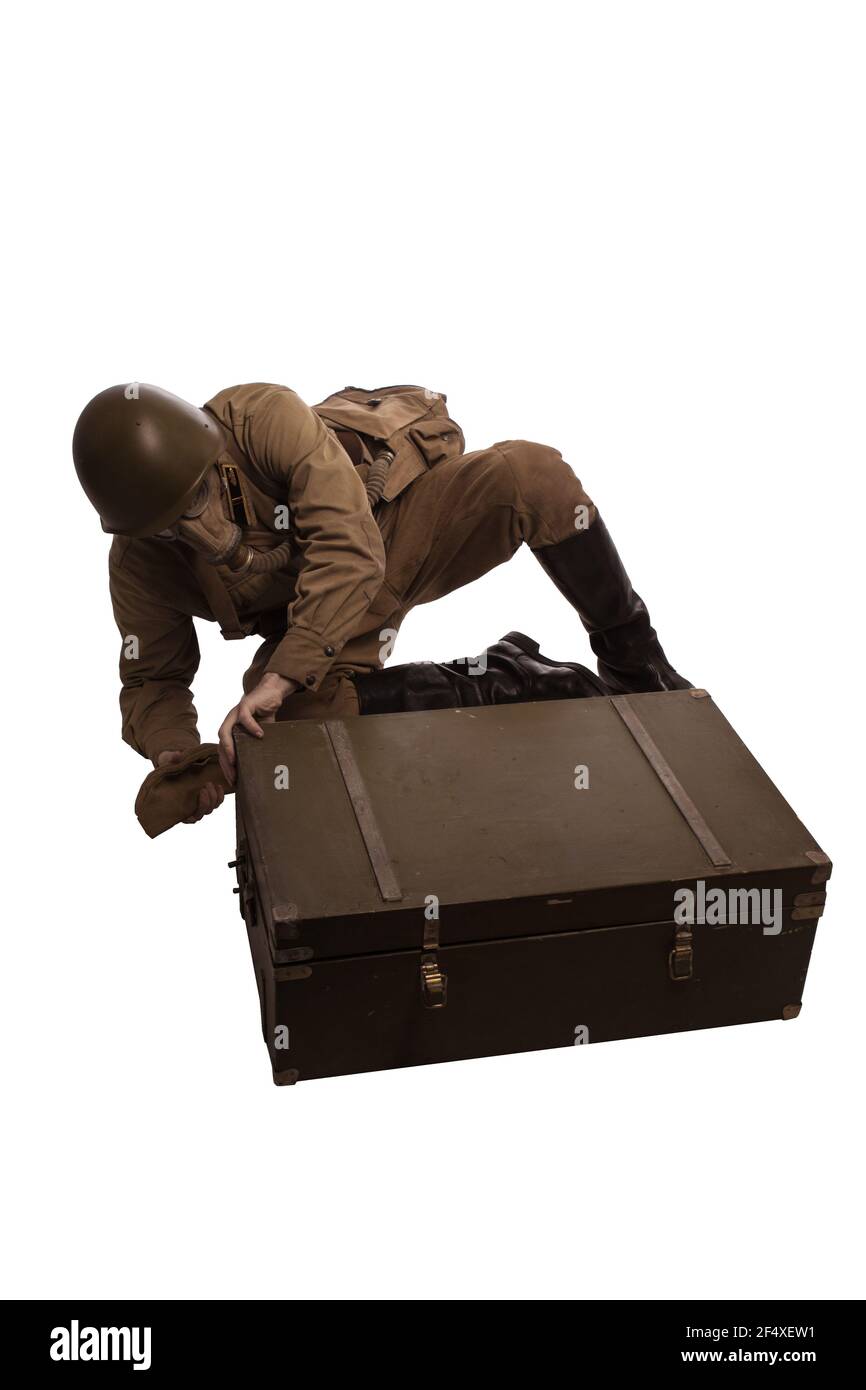 Uomo attore in uniforme militare di un soldato dell'Esercito Rosso dei tempi seconda Guerra Mondiale foto fatta nello stile di 'basso tasto' Foto Stock