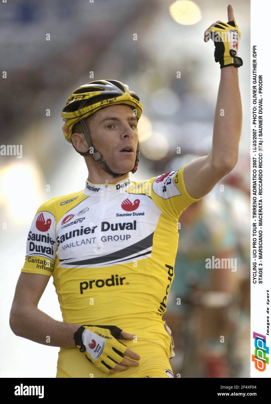 CICLISMO - UCI PRO TOUR - TIRRENO ADRIATICO 2007 - 16/03/2007 - PHOTO: OLIVIER GAUTHIER /DPPI STAGE 3 - MARSCIANO - MACERATA - RICCARDO RICCO (ITA) / SAUNIER DUVAL - PRODIR Foto Stock