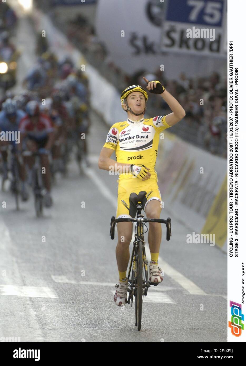 CICLISMO - UCI PRO TOUR - TIRRENO ADRIATICO 2007 - 16/03/2007 - PHOTO: OLIVIER GAUTHIER /DPPI STAGE 3 - MARSCIANO - MACERATA - RICCARDO RICCO (ITA) / SAUNIER DUVAL - PRODIR Foto Stock