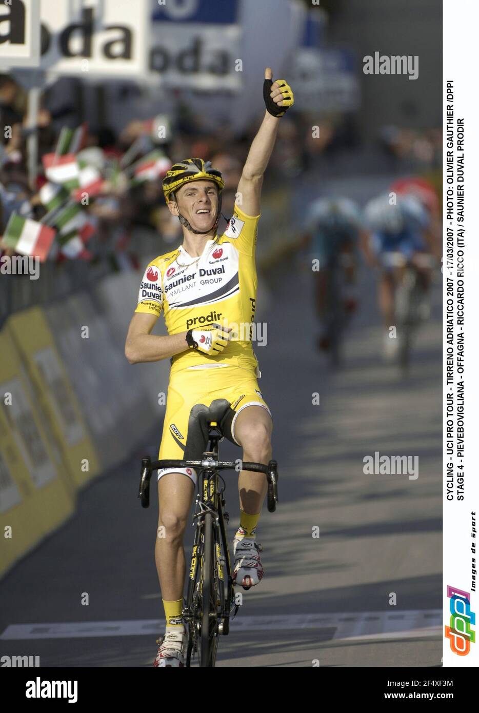 CICLISMO - UCI PRO TOUR - TIRRENO ADRIATICO 2007 - 17/03/2007 - PHOTO: OLIVIER GAUTHIER /DPPI STAGE 4 - PIEVEBOVIGLIANA - OFFAGNA - RICCARDO RICCO (ITA) / SAUNIER DUVAL PRODIR Foto Stock