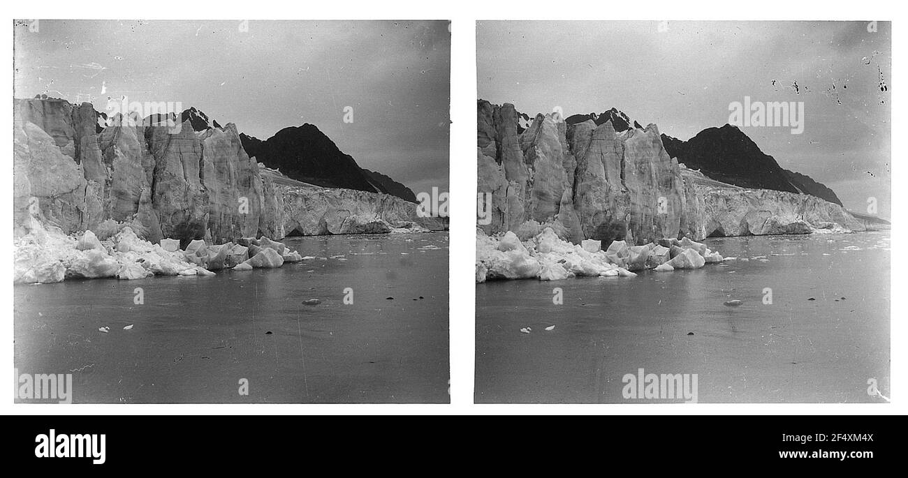 Spitzbergen (Norvegia). Ghiacciaio di Gully nel Magnalenenfjord Foto Stock