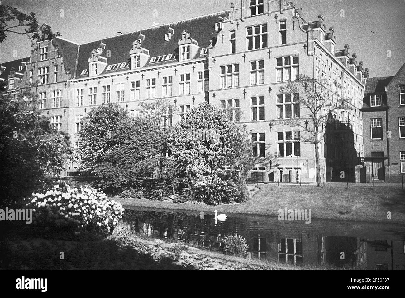 Seconda guerra mondiale. Paesi Bassi con equipaggio tedesco. L'Aia, Bylandtlaan. Sede principale di Shell International Foto Stock