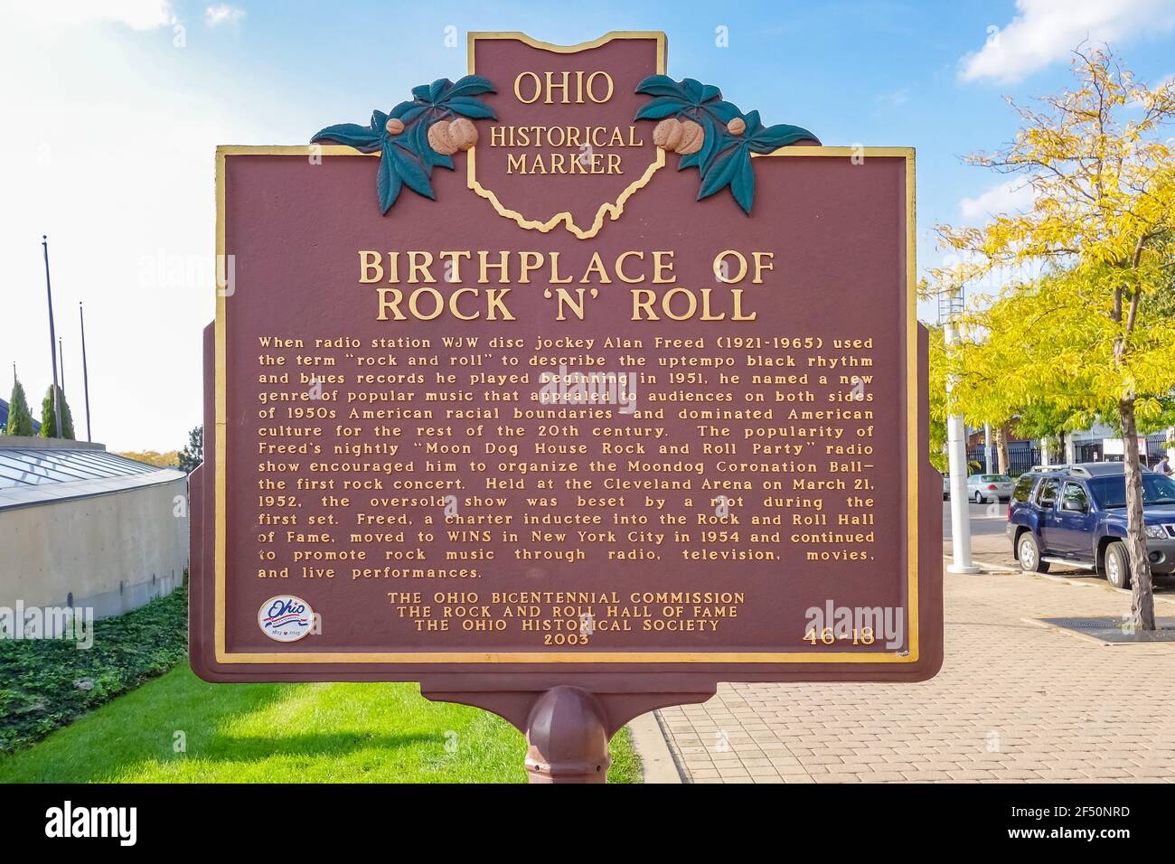 Storico marcatore alla Rock and Roll Hall of Fame nel centro di Cleveland, Ohio USA. Foto Stock