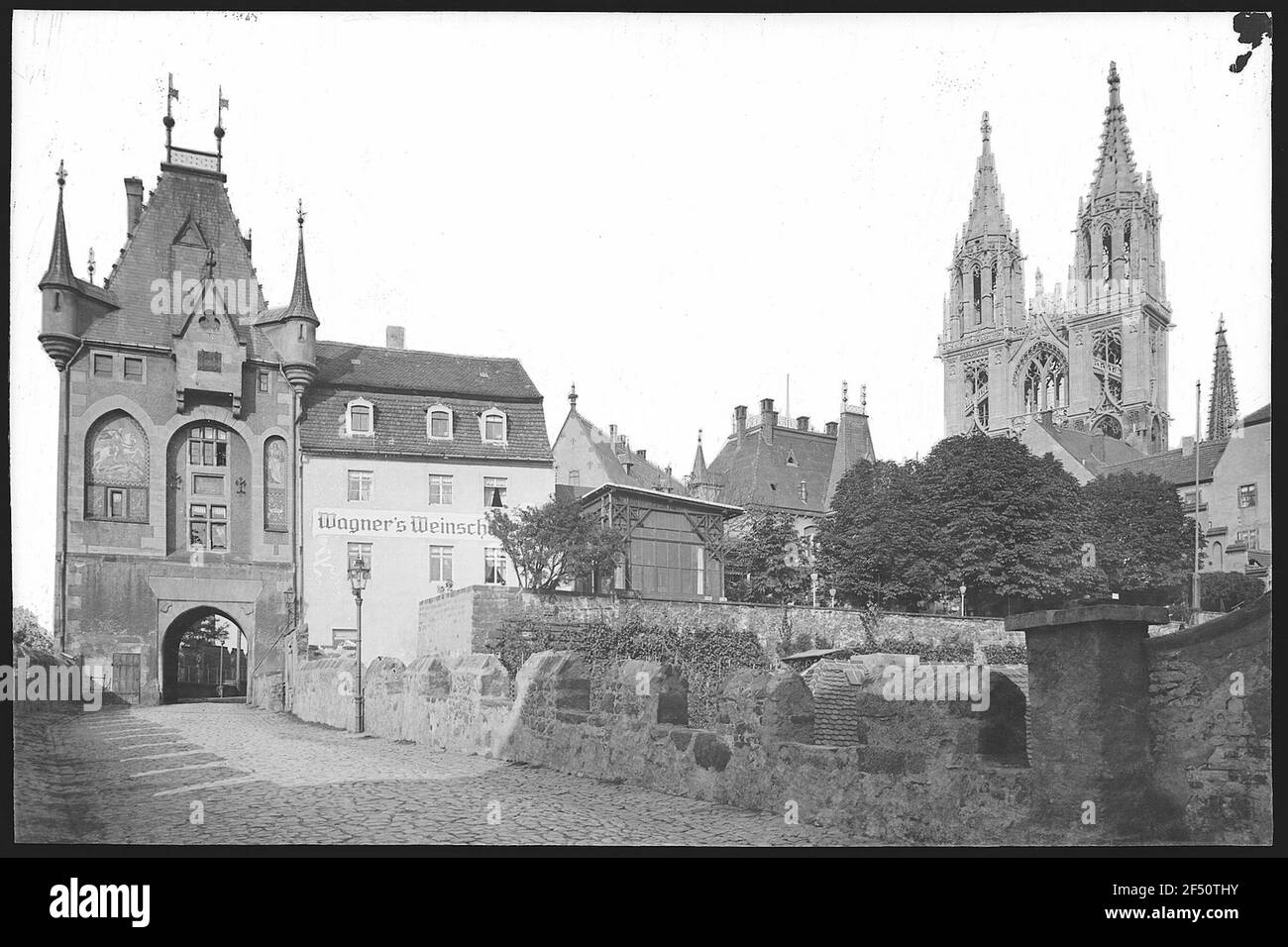 Meissen. Ponte del castello, Burgtor, torri occidentali della cattedrale Foto Stock