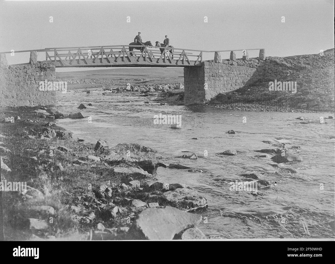 Akureyri (Islanda). Glera con ponte stradale sopra il villaggio. Guardare verso l'alto (verso sud-ovest) Foto Stock