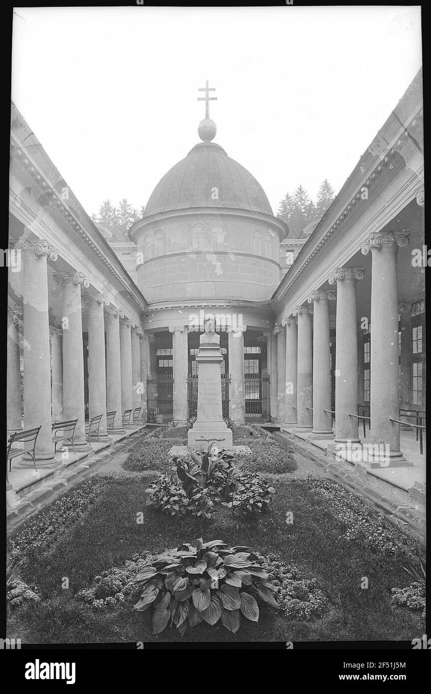 Marienbad. Pavilion Cross Fountain (1817-1818) Foto Stock