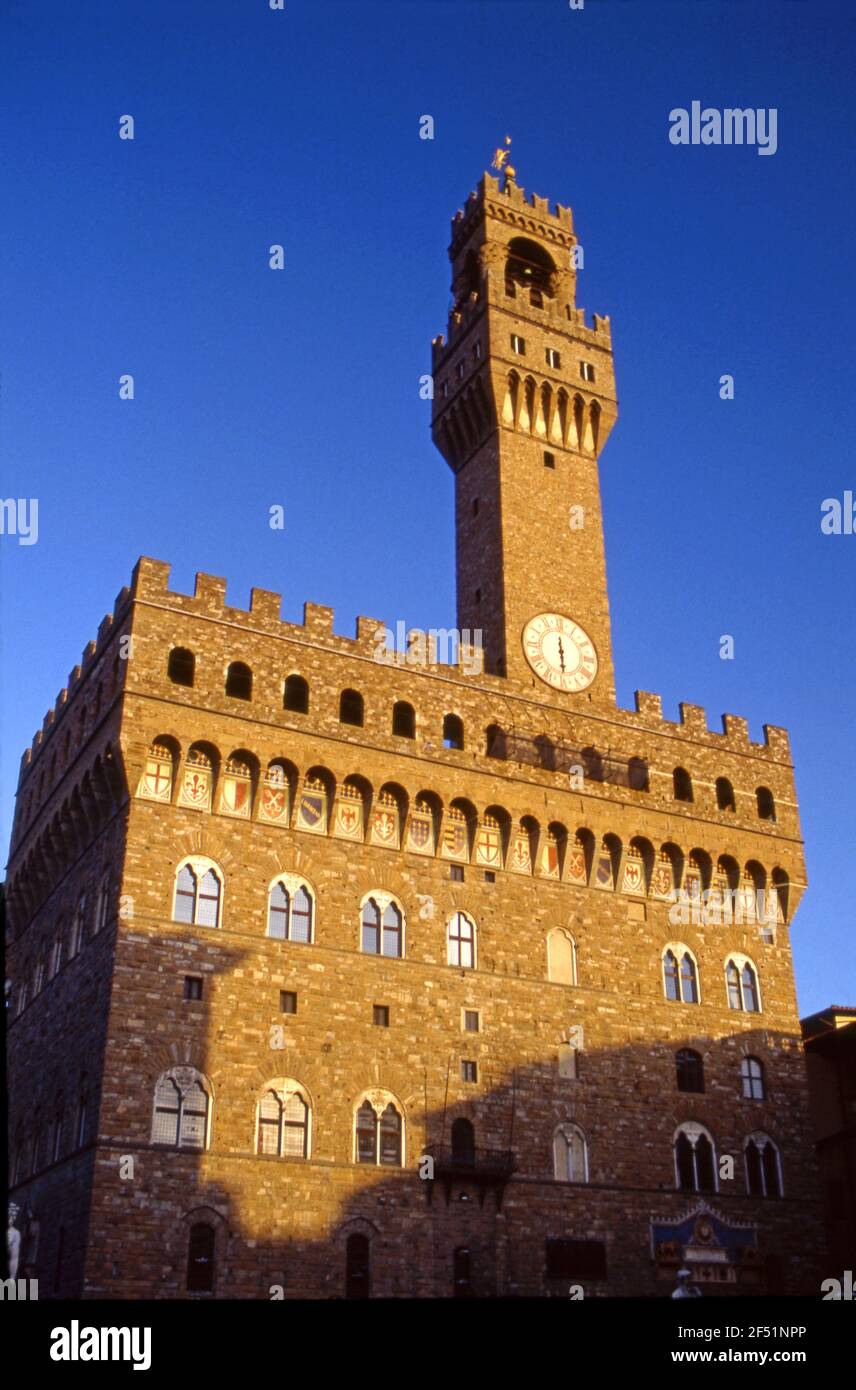 Palazzo Vecchio in Piazza della Signoria a Firenze Foto Stock