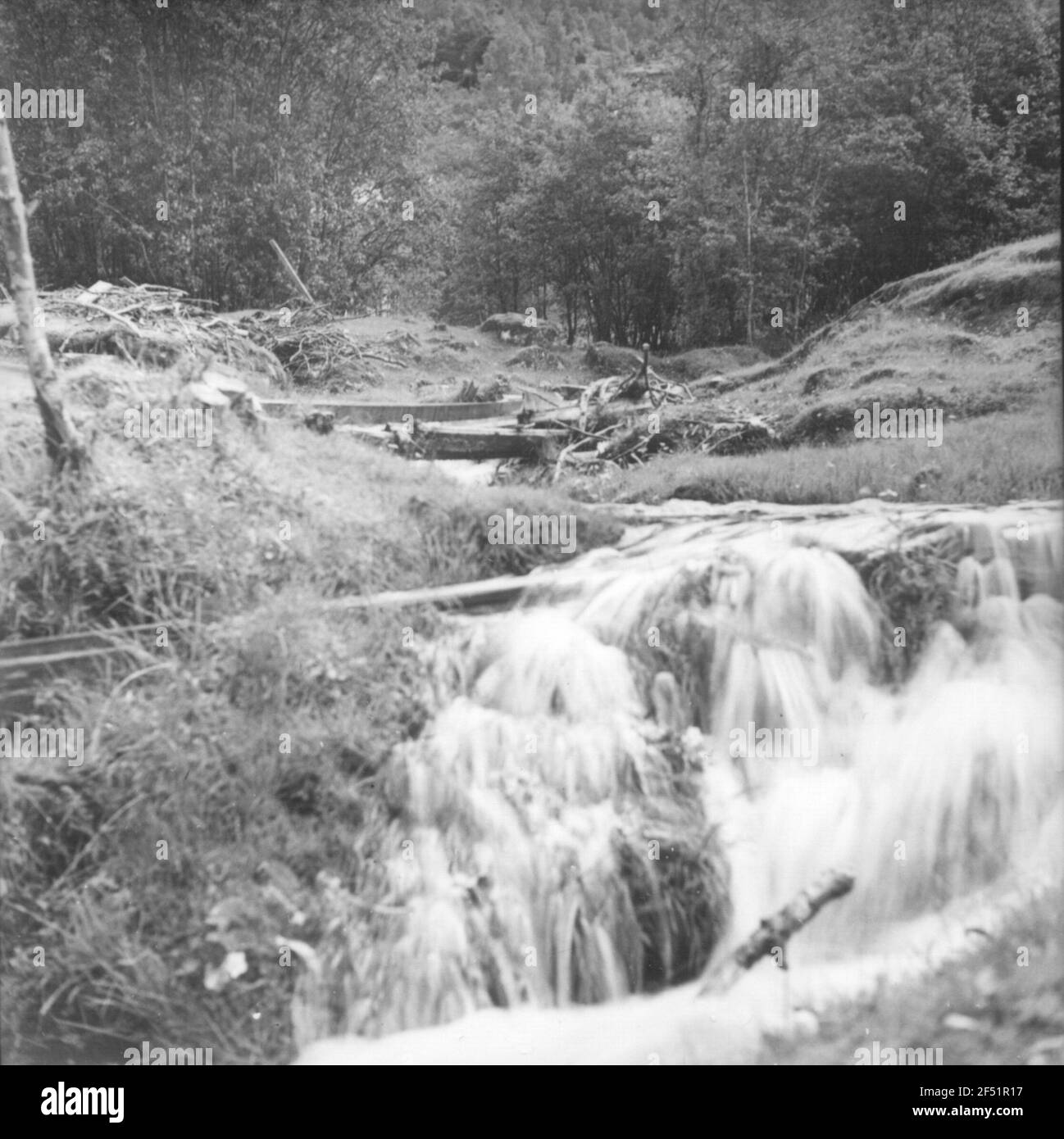 Foto di viaggio Norvegia. Torrente di montagna Foto Stock