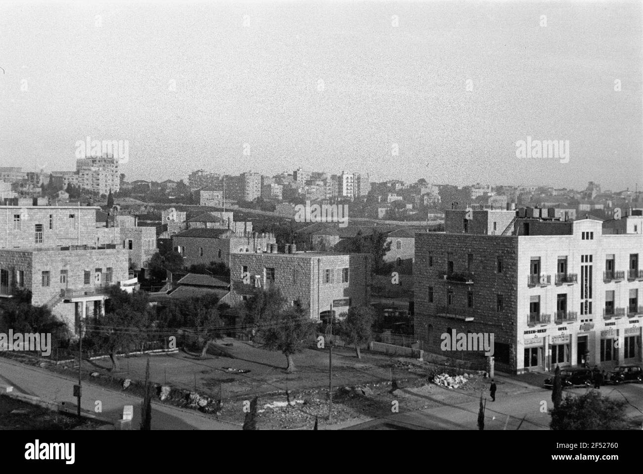 Foto di viaggio Israele. Gerusalemme, vista sul quartiere con moderni edifici residenziali e commerciali Foto Stock